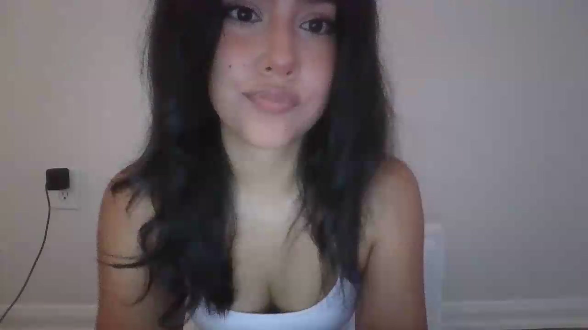 Gallery image thumbnail from lilagomez's myfreecams stream on, 06/12/2026, 12:14 image 12 of 20