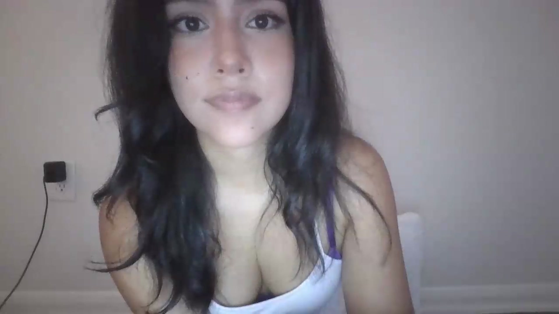 Gallery image thumbnail from lilagomez's myfreecams stream on, 06/12/2026, 12:14 image 7 of 20