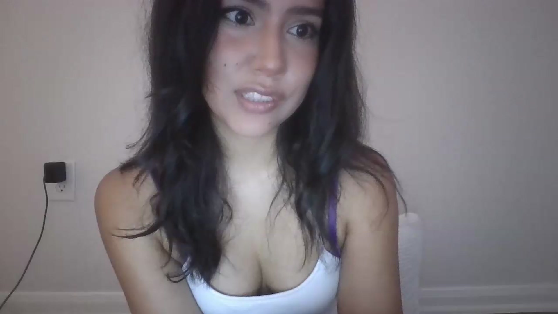 Gallery image thumbnail from lilagomez's myfreecams stream on, 06/12/2026, 12:14 image 3 of 20