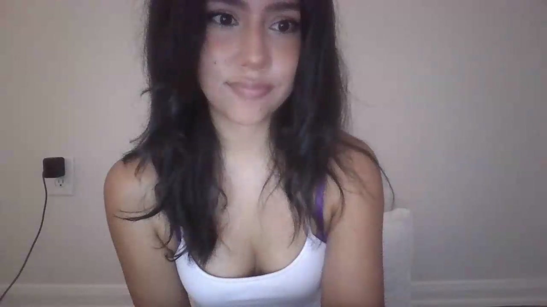 Gallery image thumbnail from lilagomez's myfreecams stream on, 06/12/2026, 12:14 image 6 of 20