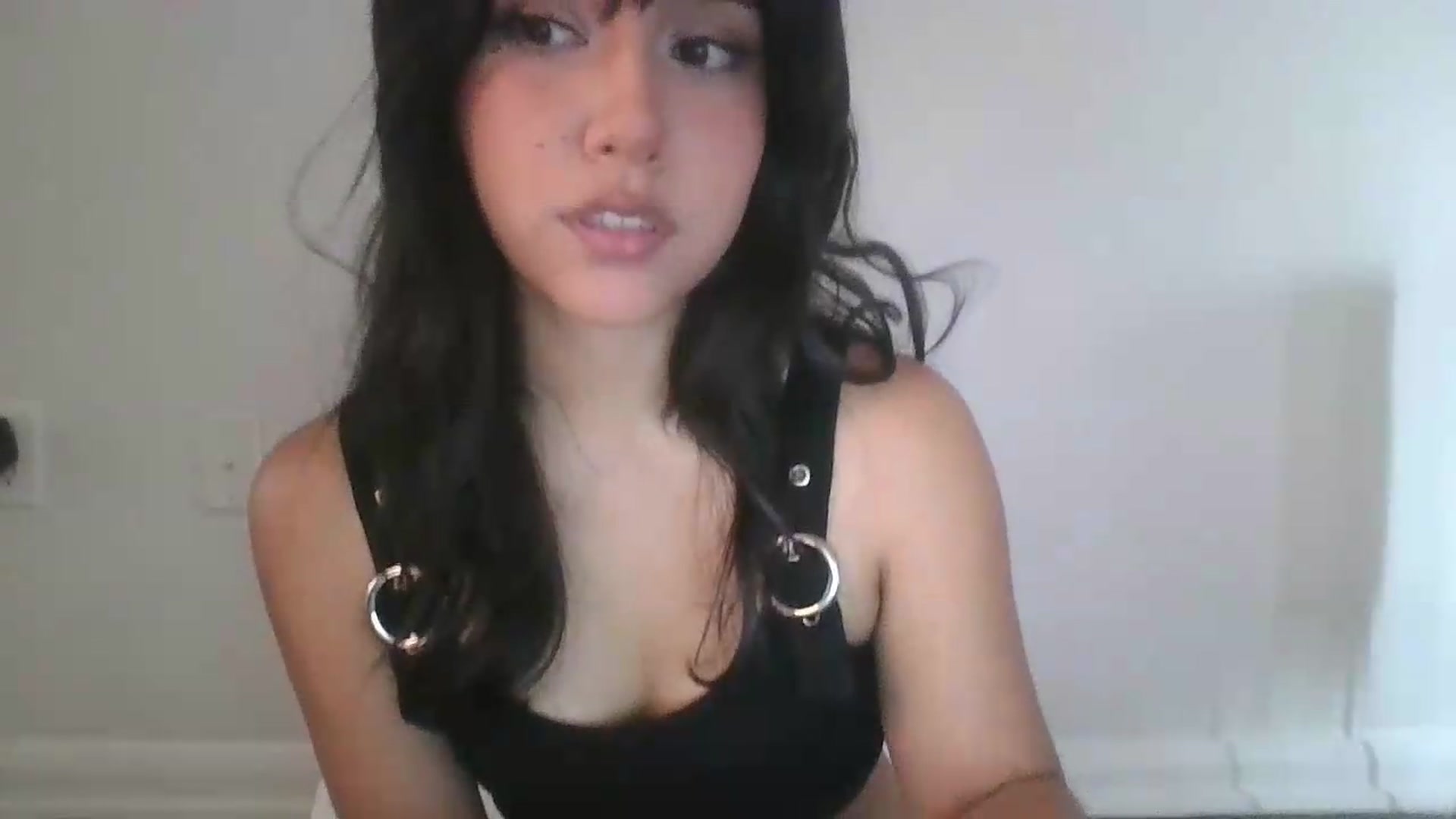 Gallery image thumbnail from lilagomez's myfreecams stream on, 06/25/2026, 13:23 image 16 of 20
