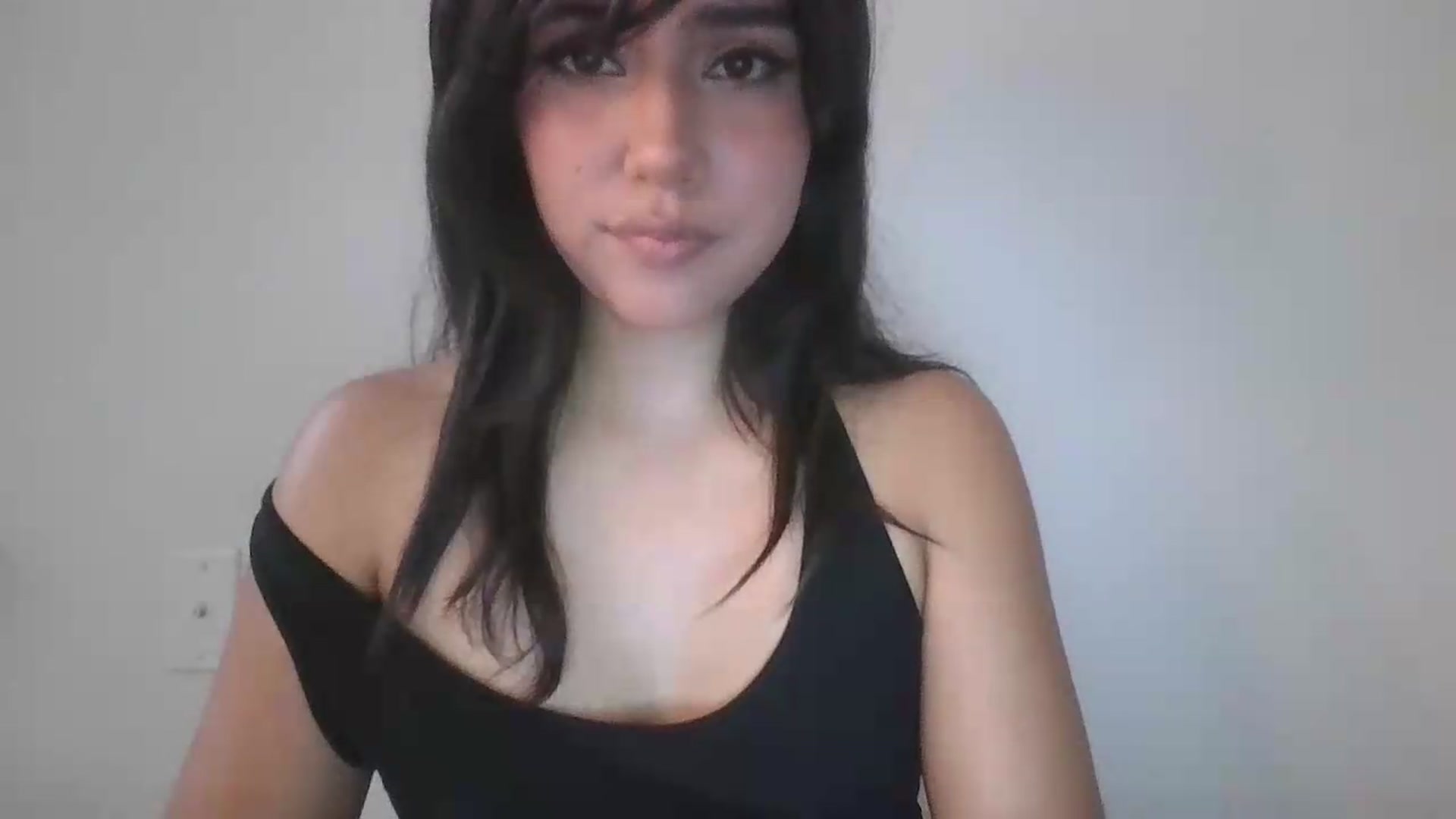 Gallery image thumbnail from lilagomez's myfreecams stream on, 06/27/2026, 08:44 image 17 of 20