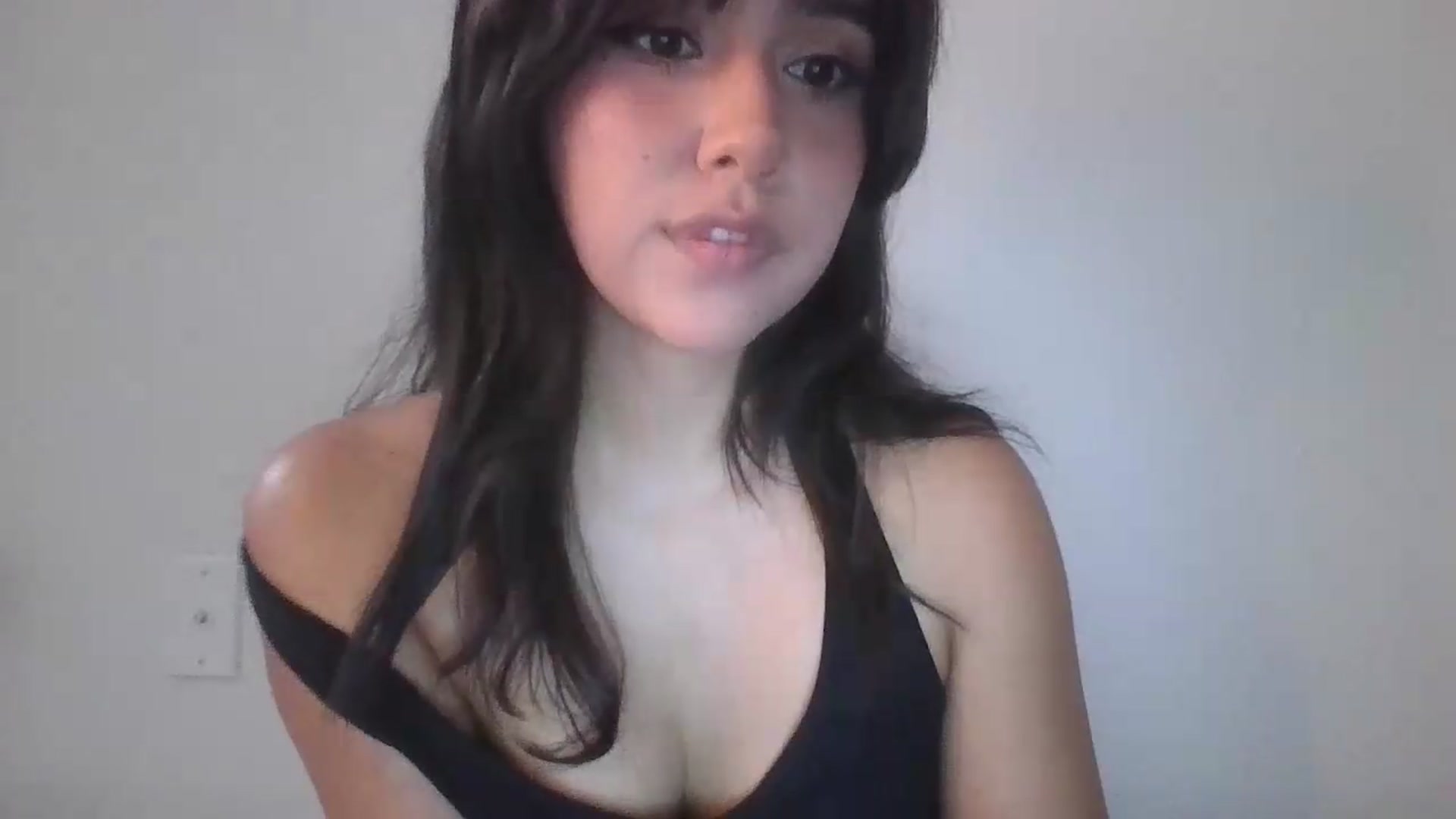 Gallery image thumbnail from lilagomez's myfreecams stream on, 06/27/2026, 08:44 image 20 of 20
