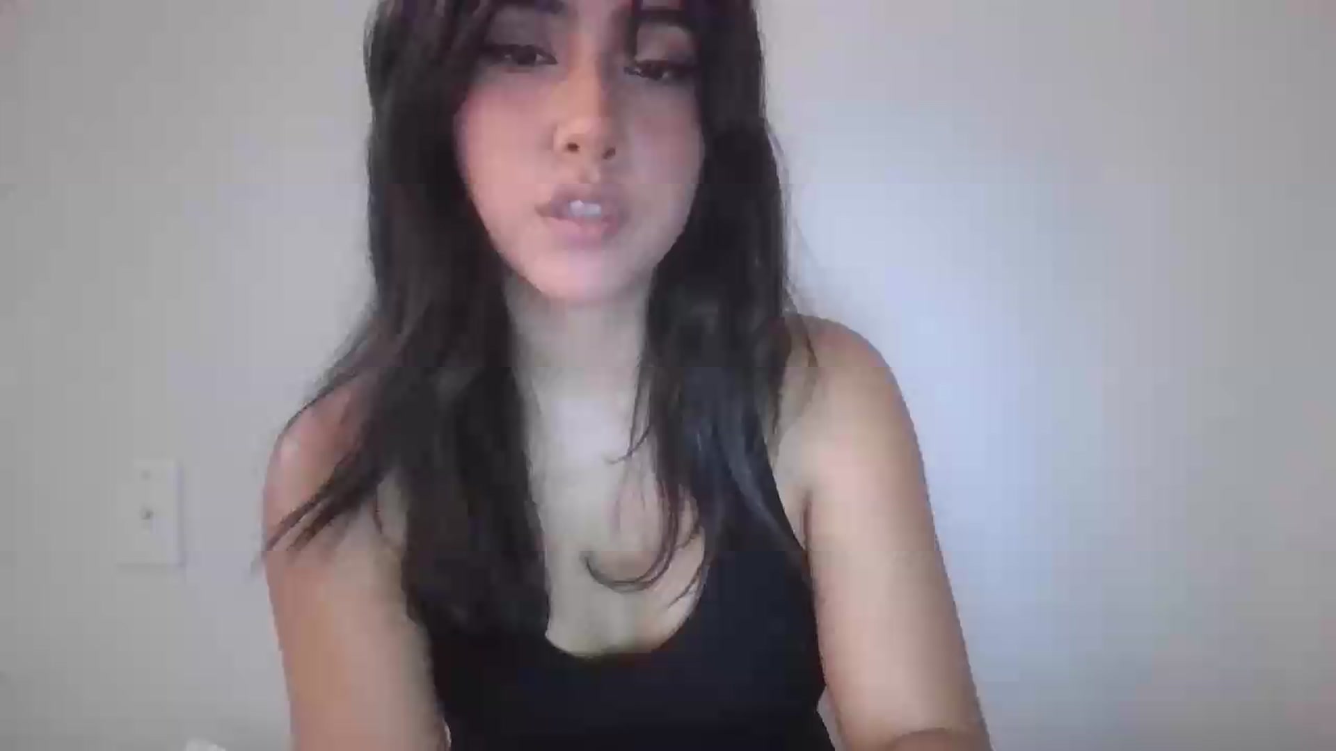 Gallery image thumbnail from lilagomez's myfreecams stream on, 06/27/2026, 08:44 image 1 of 20