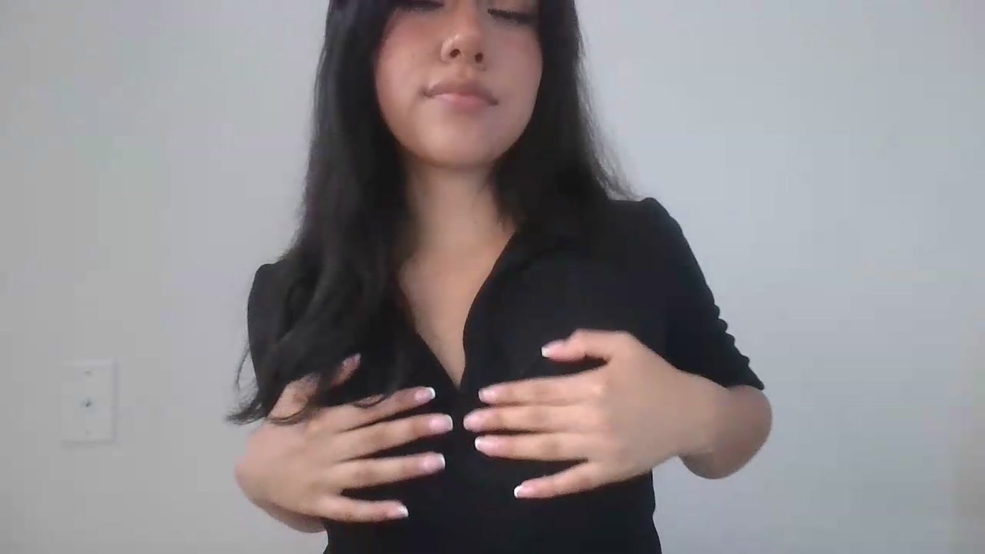 Gallery image thumbnail from lilagomez's myfreecams stream on, 06/30/2026, 15:39 image 6 of 20