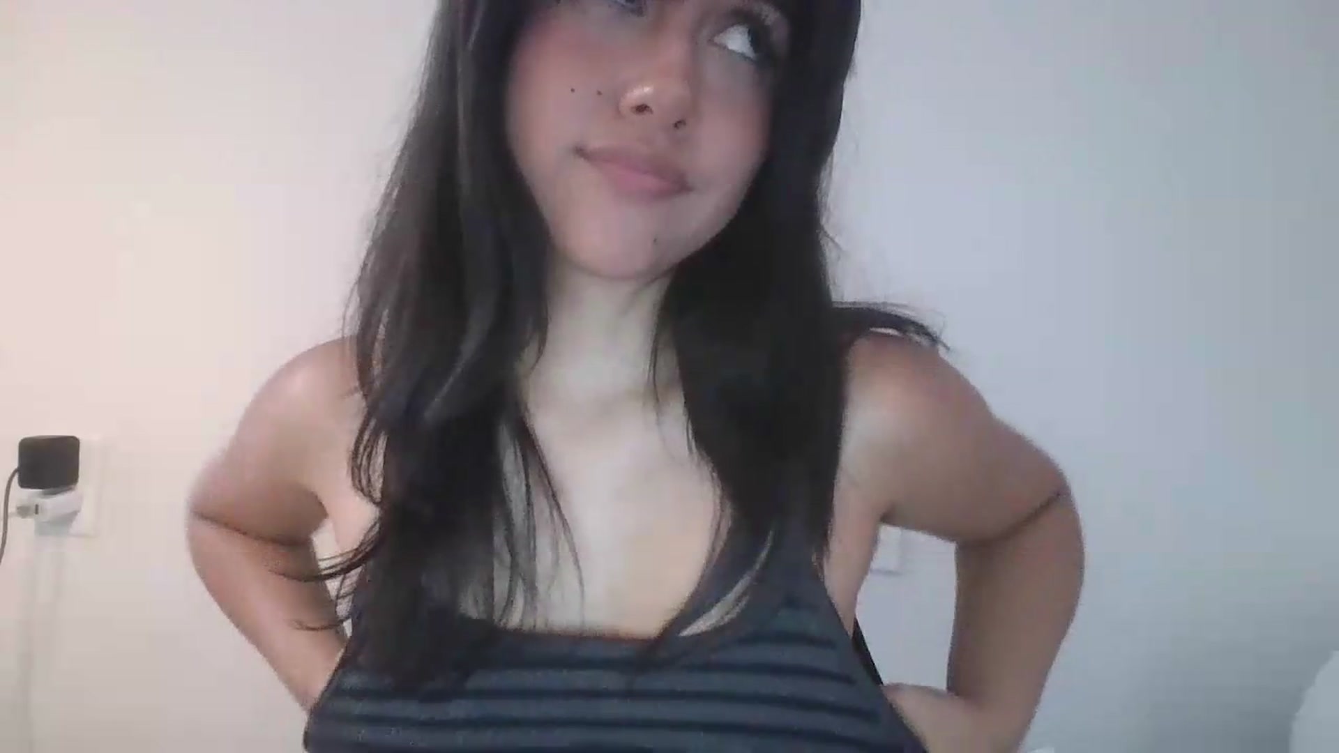 Gallery image thumbnail from lilagomez's myfreecams stream on, 07/04/2026, 15:44 image 6 of 20