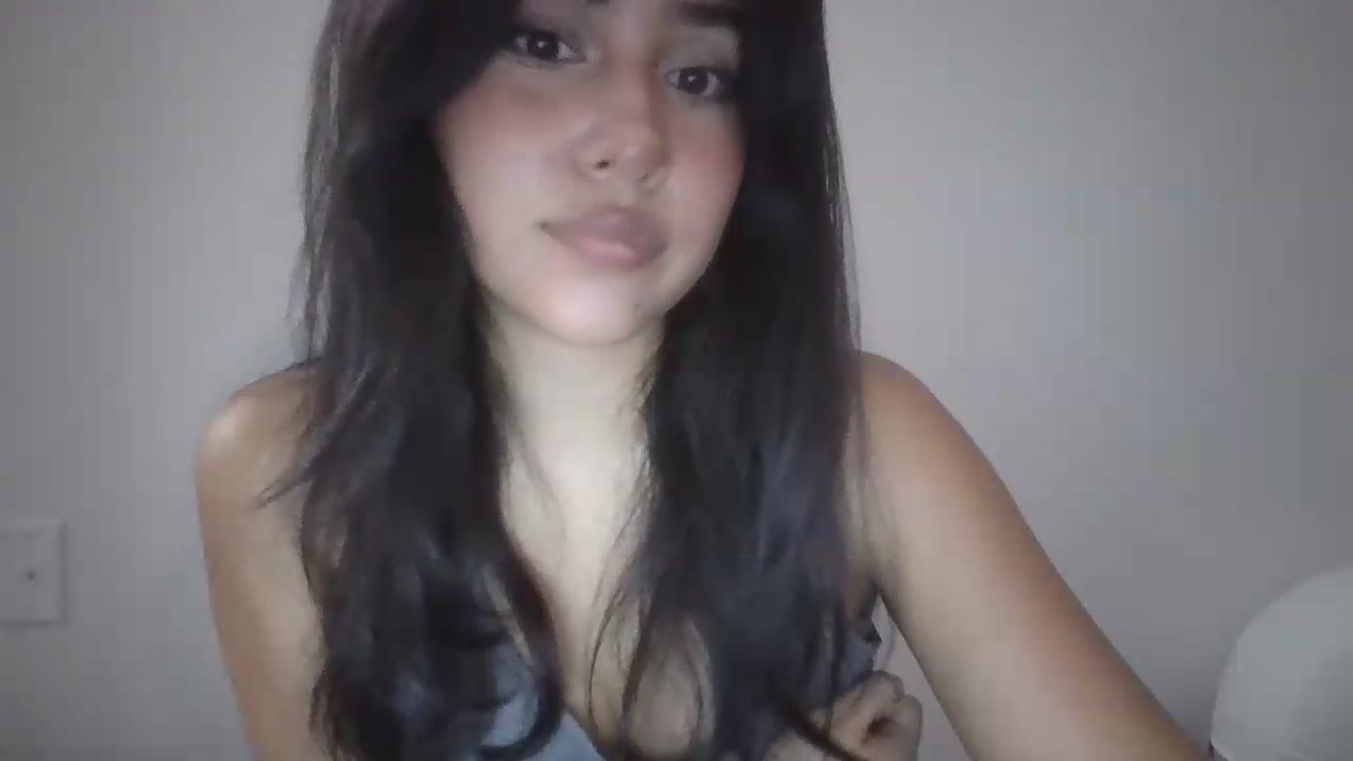 Gallery image thumbnail from lilagomez's myfreecams stream on, 07/21/2026, 10:04 image 17 of 20