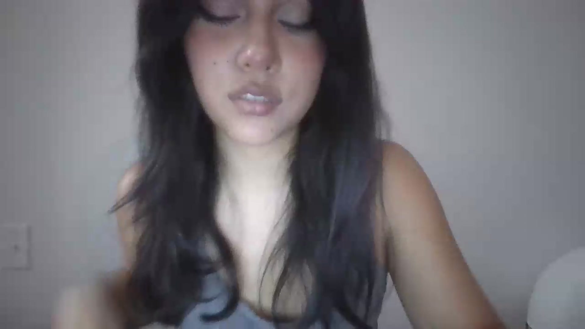 Gallery image thumbnail from lilagomez's myfreecams stream on, 07/21/2026, 10:04 image 15 of 20