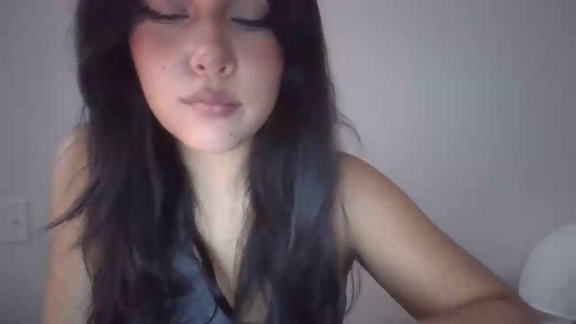 Gallery image thumbnail from lilagomez's myfreecams stream on, 07/21/2026, 10:04 image 9 of 20
