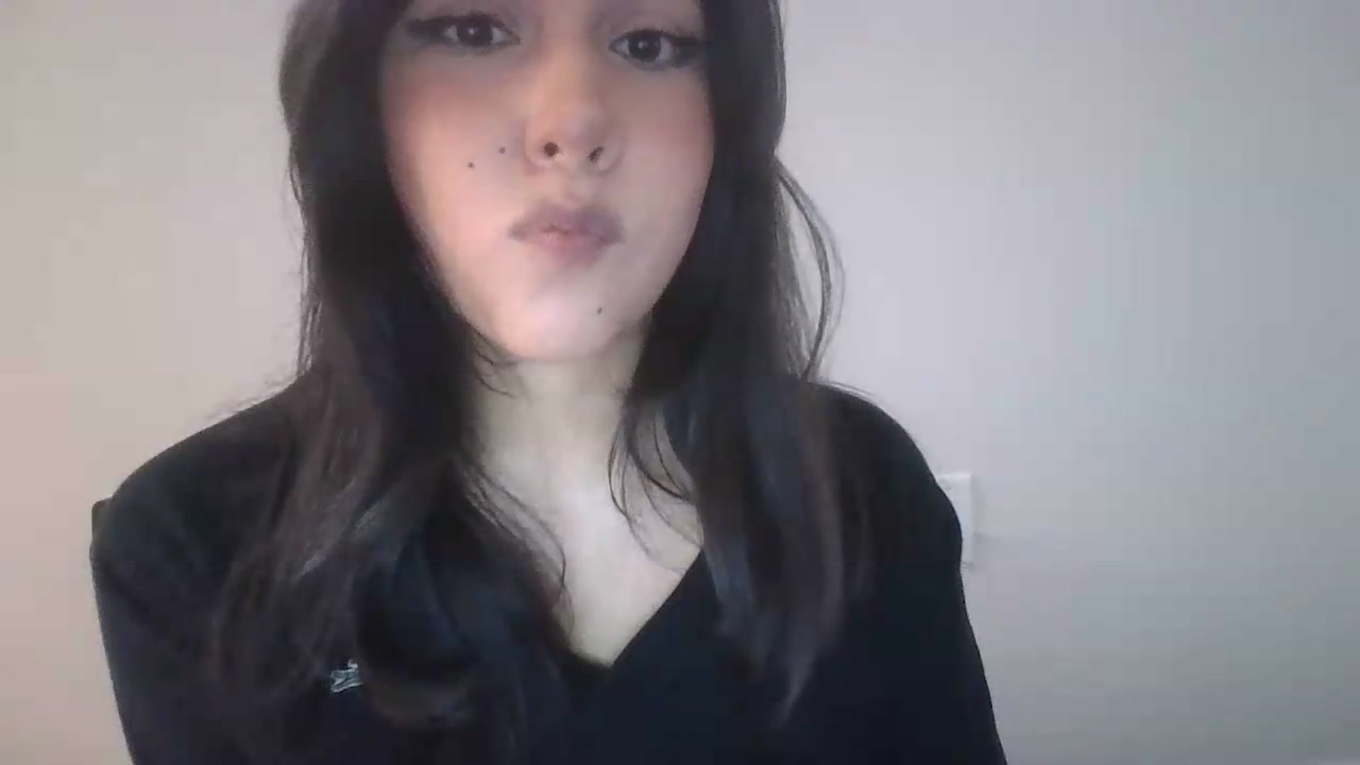 Gallery image thumbnail from lilagomez's myfreecams stream on, 08/03/2026, 15:50 image 6 of 20