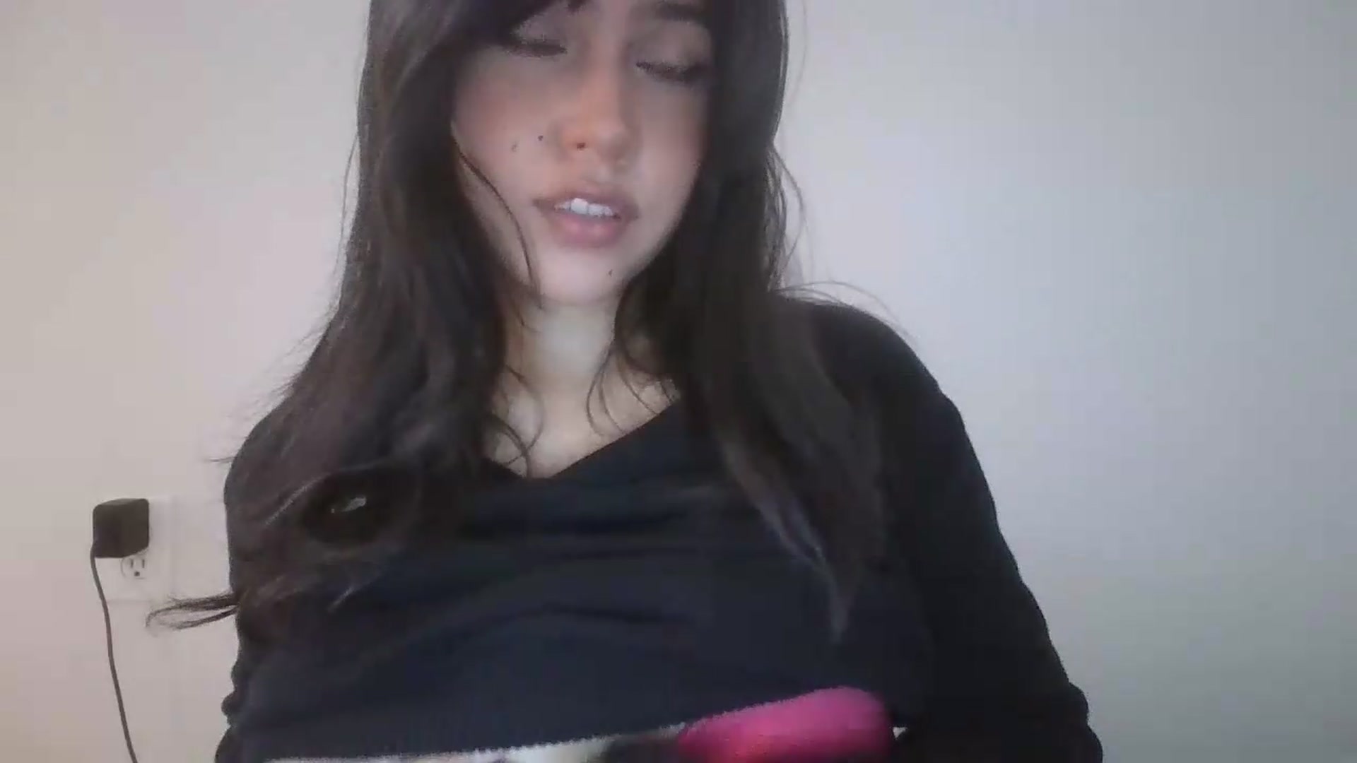 Gallery image thumbnail from lilagomez's myfreecams stream on, 08/03/2026, 15:50 image 2 of 20