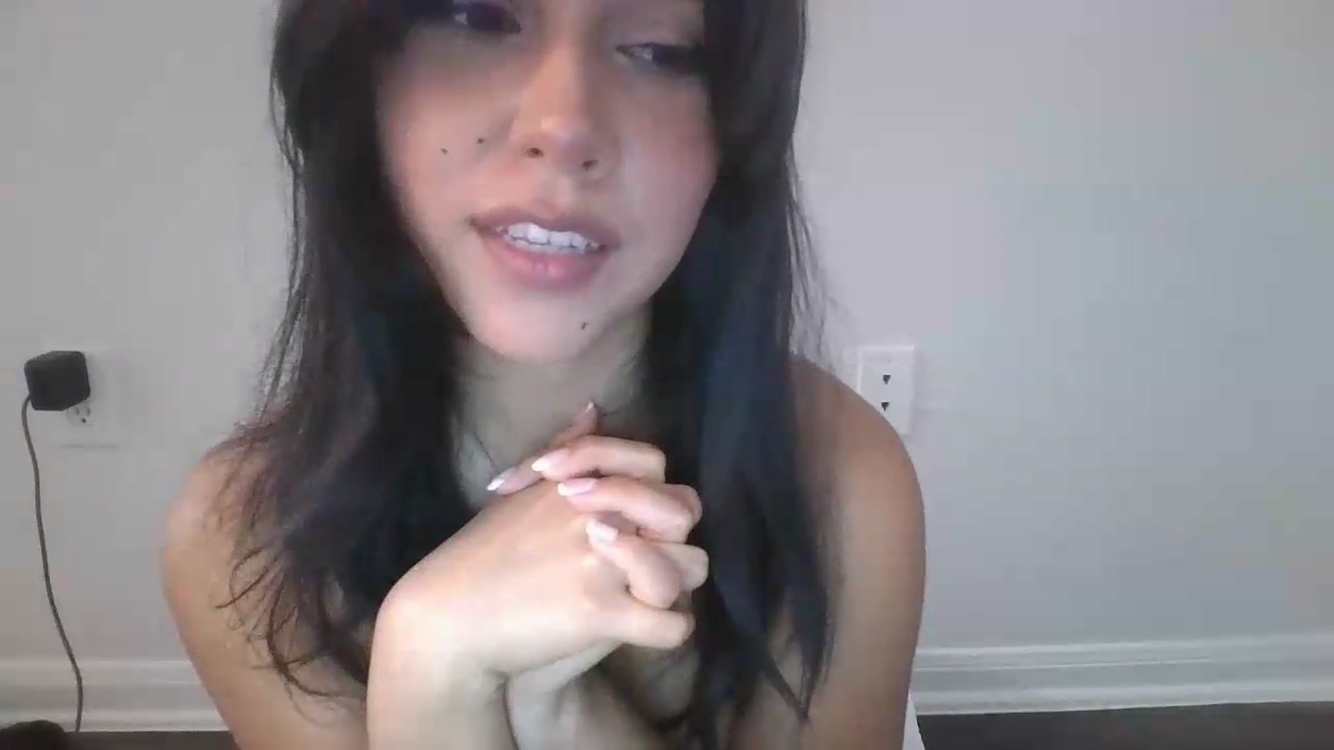 Gallery image thumbnail from lilagomez's myfreecams stream on, 08/03/2026, 17:54 image 20 of 20