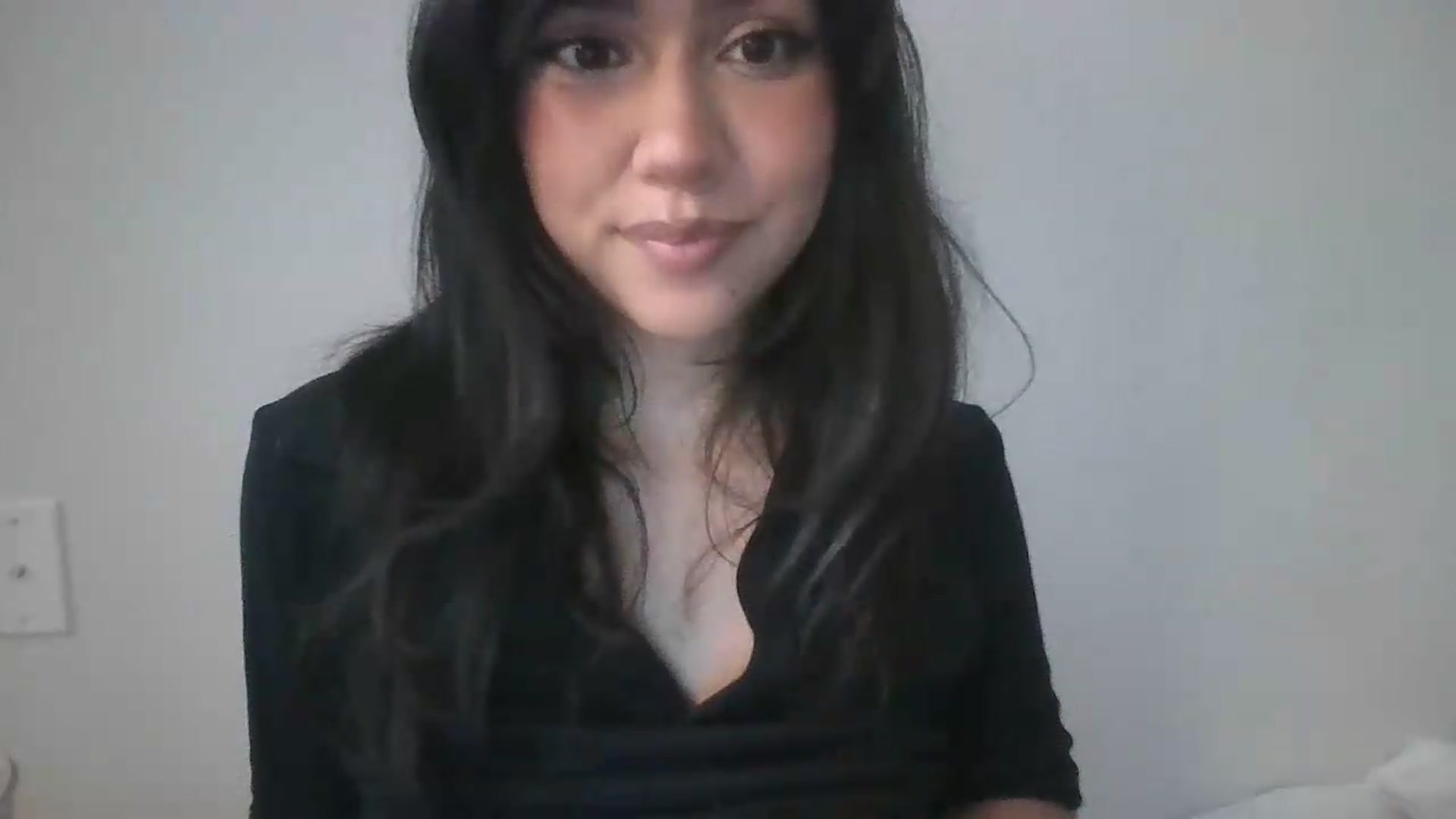 Gallery image thumbnail from lilagomez's myfreecams stream on, 08/17/2026, 09:33 image 12 of 20