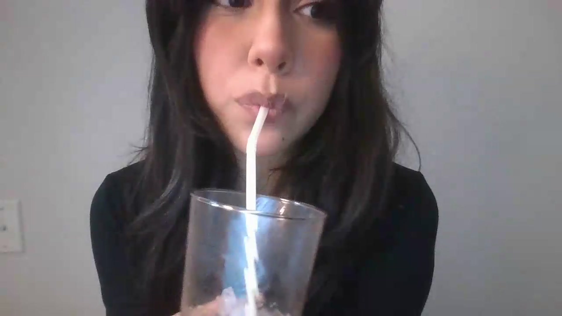 Gallery image thumbnail from lilagomez's myfreecams stream on, 08/17/2026, 09:33 image 8 of 20