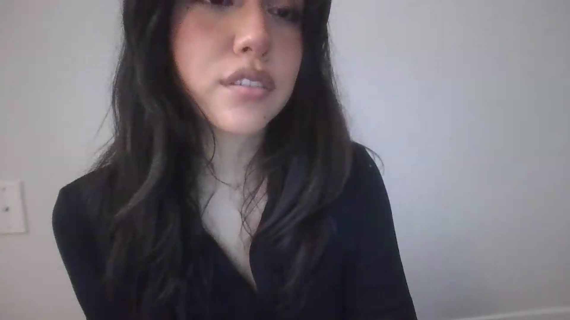 Gallery image thumbnail from lilagomez's myfreecams stream on, 08/17/2026, 09:33 image 16 of 20