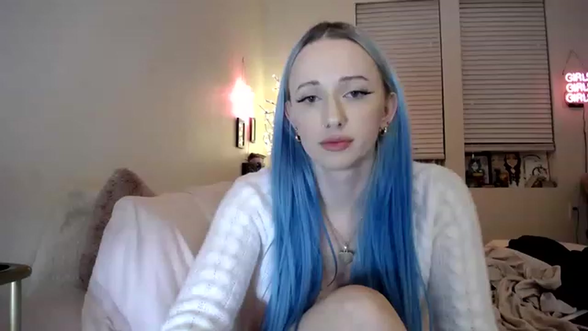 Gallery image thumbnail from lilbaby's myfreecams stream on, 11/15/2022, 05:59 image 19 of 20