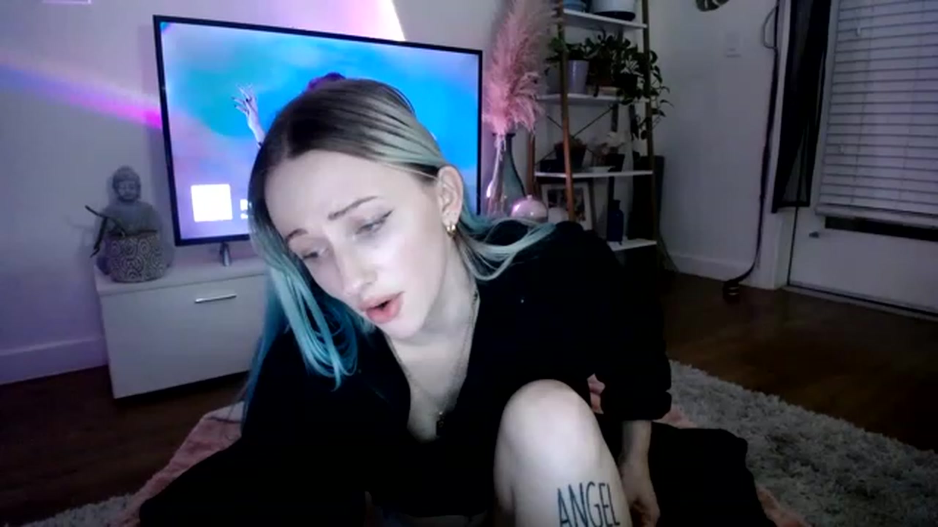 Gallery image thumbnail from lilbaby's myfreecams stream on, 02/13/2023, 05:34 image 7 of 20