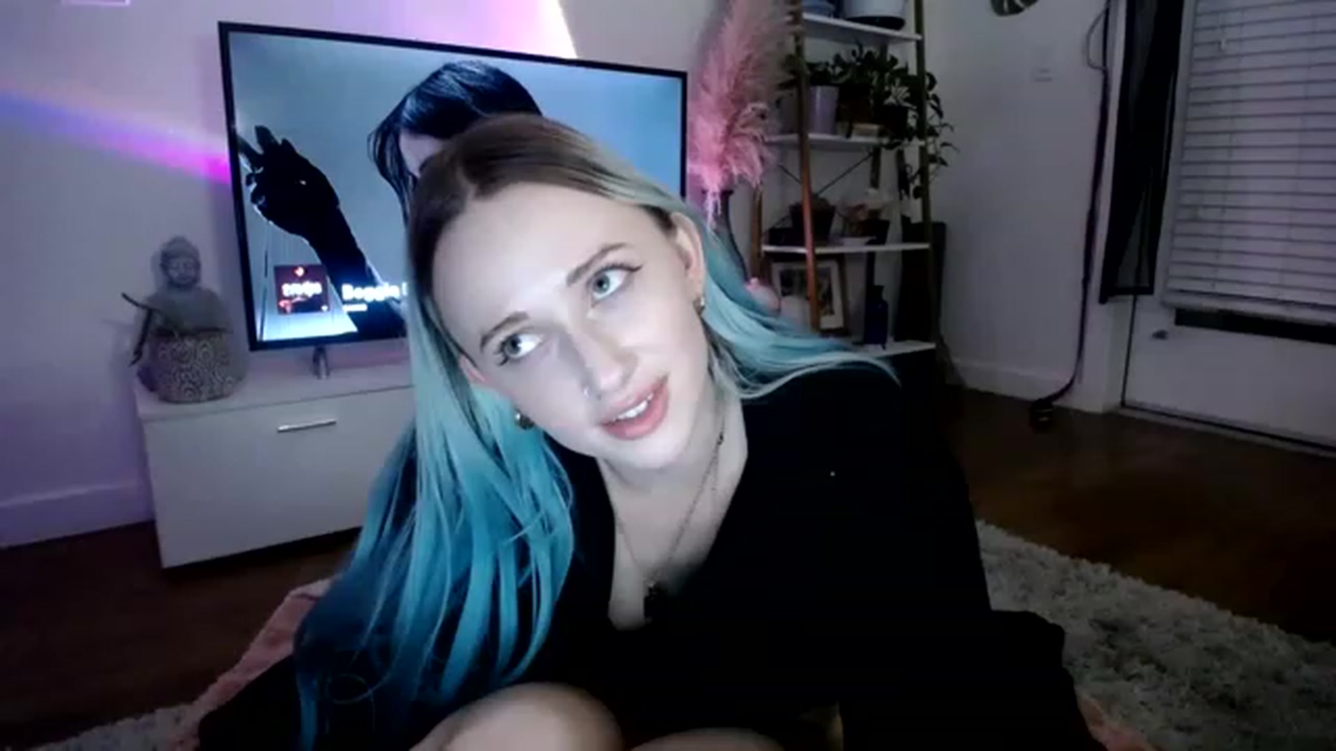 Gallery image thumbnail from lilbaby's myfreecams stream on, 02/13/2023, 05:34 image 9 of 20