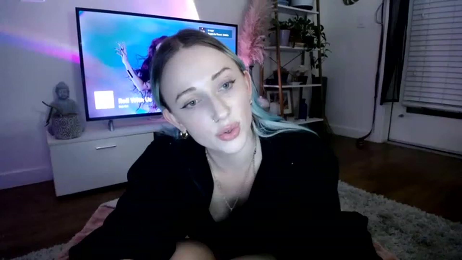 Gallery image thumbnail from lilbaby's myfreecams stream on, 02/13/2023, 05:34 image 8 of 20