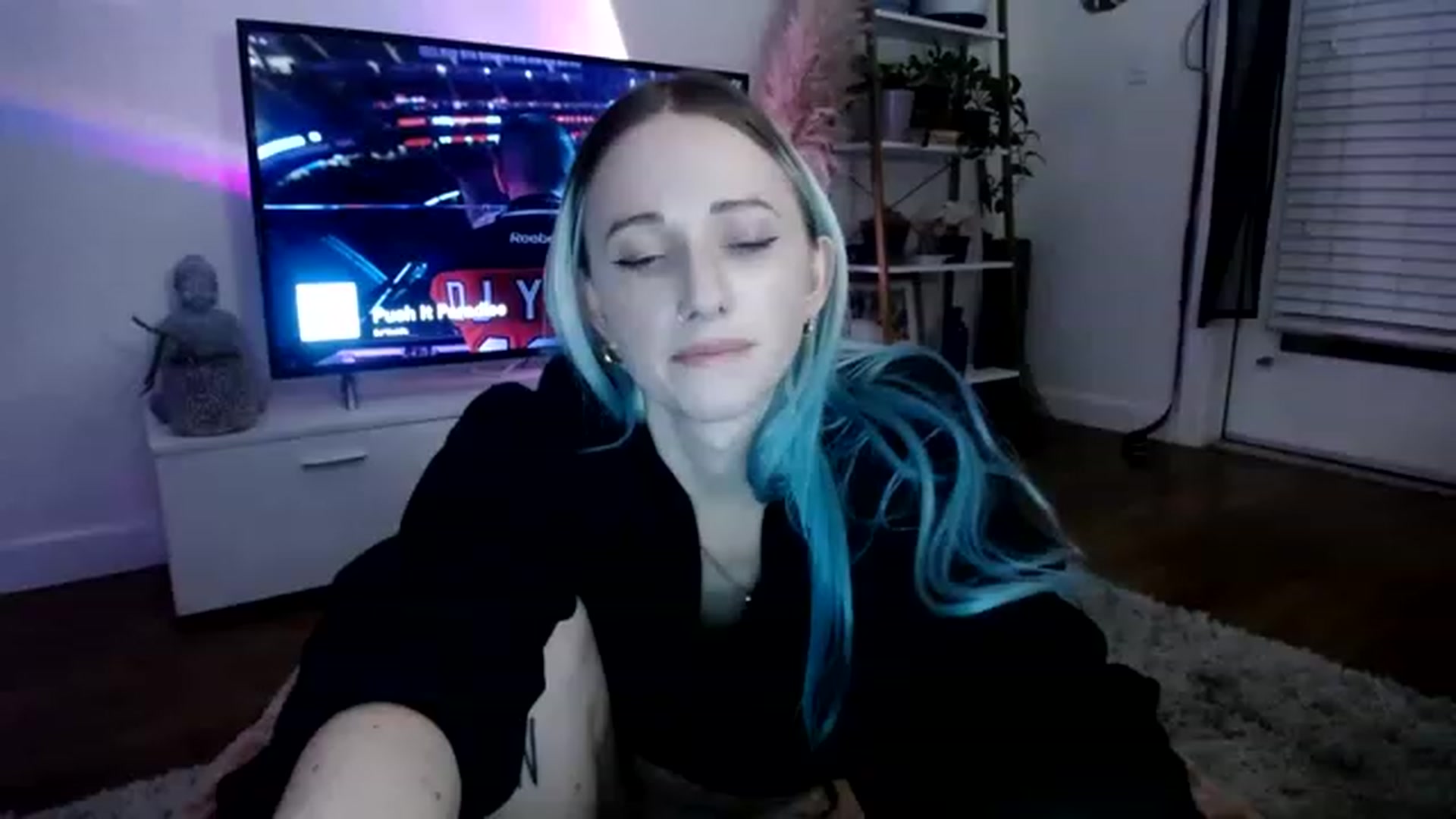 Gallery image thumbnail from lilbaby's myfreecams stream on, 02/13/2023, 05:34 image 2 of 20