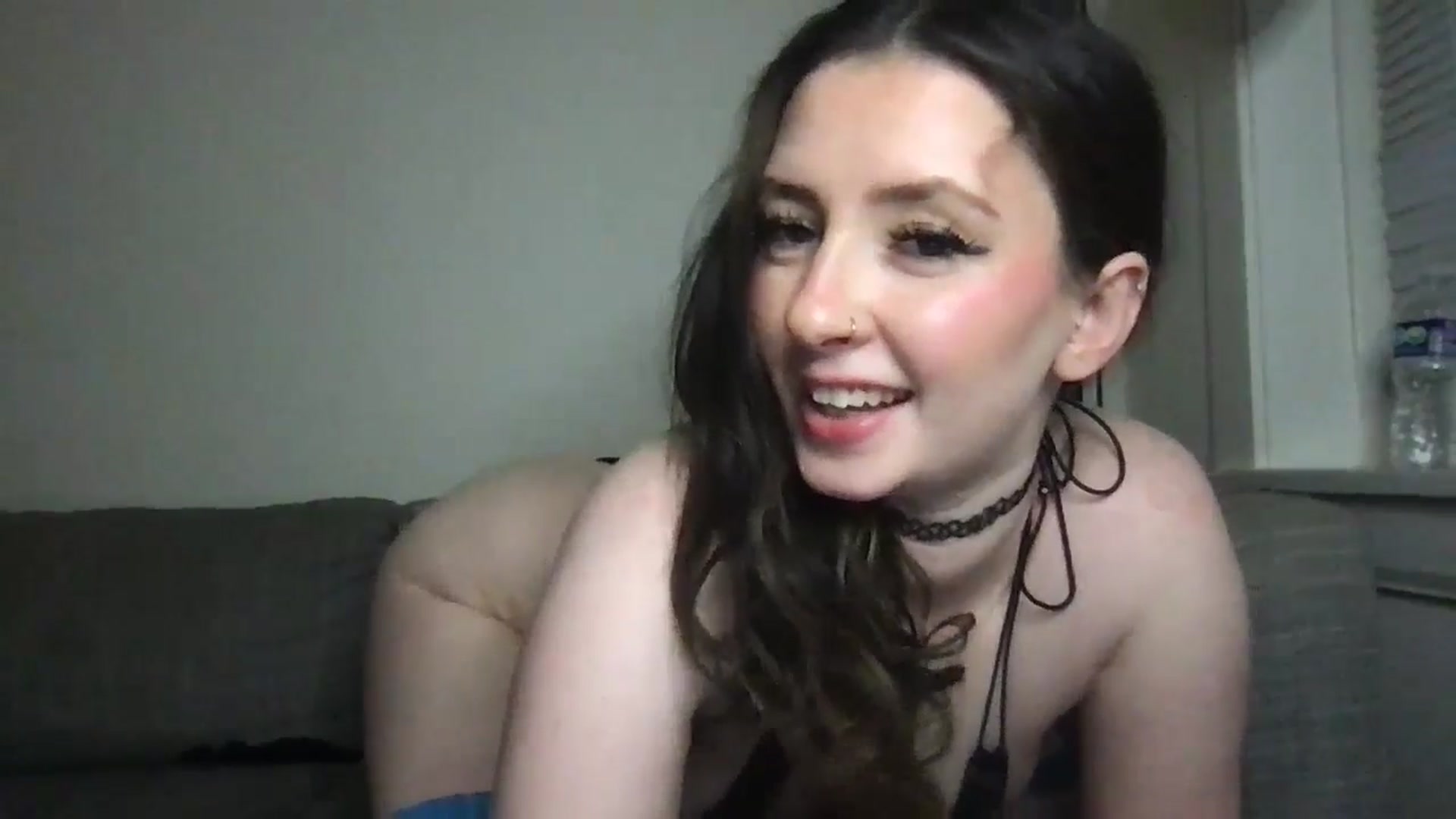 Gallery image thumbnail from lilbunnyjenna's myfreecams stream on, 11/09/2024, 21:40 image 4 of 20