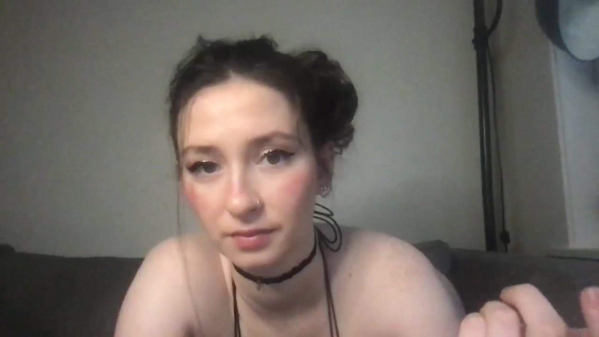 Gallery image thumbnail from lilbunnyjenna's myfreecams stream on, 12/09/2024, 15:29 image 17 of 20