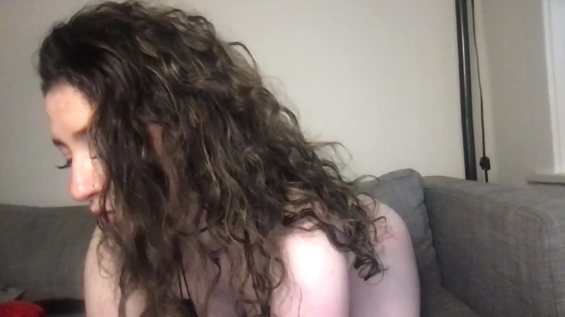 Gallery image thumbnail from lilbunnyjenna's myfreecams stream on, 12/20/2024, 19:17 image 18 of 20