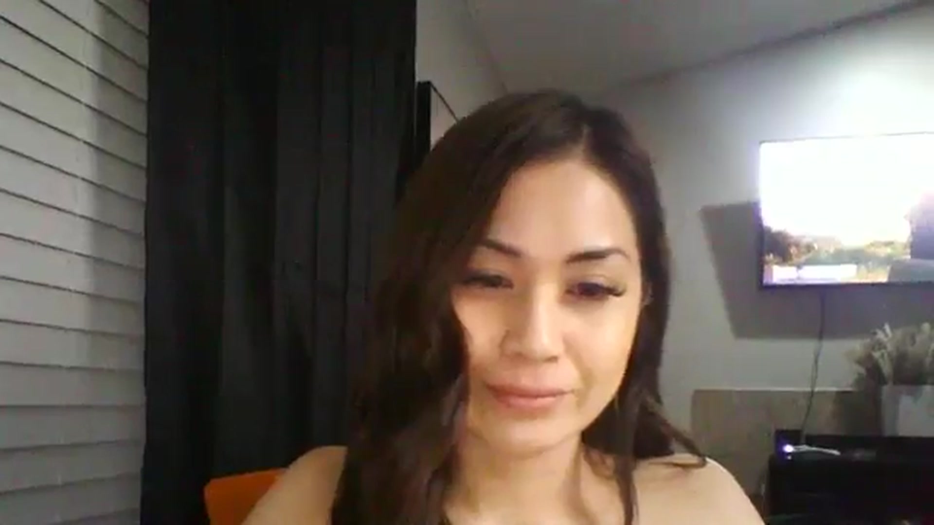 Gallery image thumbnail from lilganjaa's myfreecams stream on, 06/09/2024, 11:57 image 8 of 20