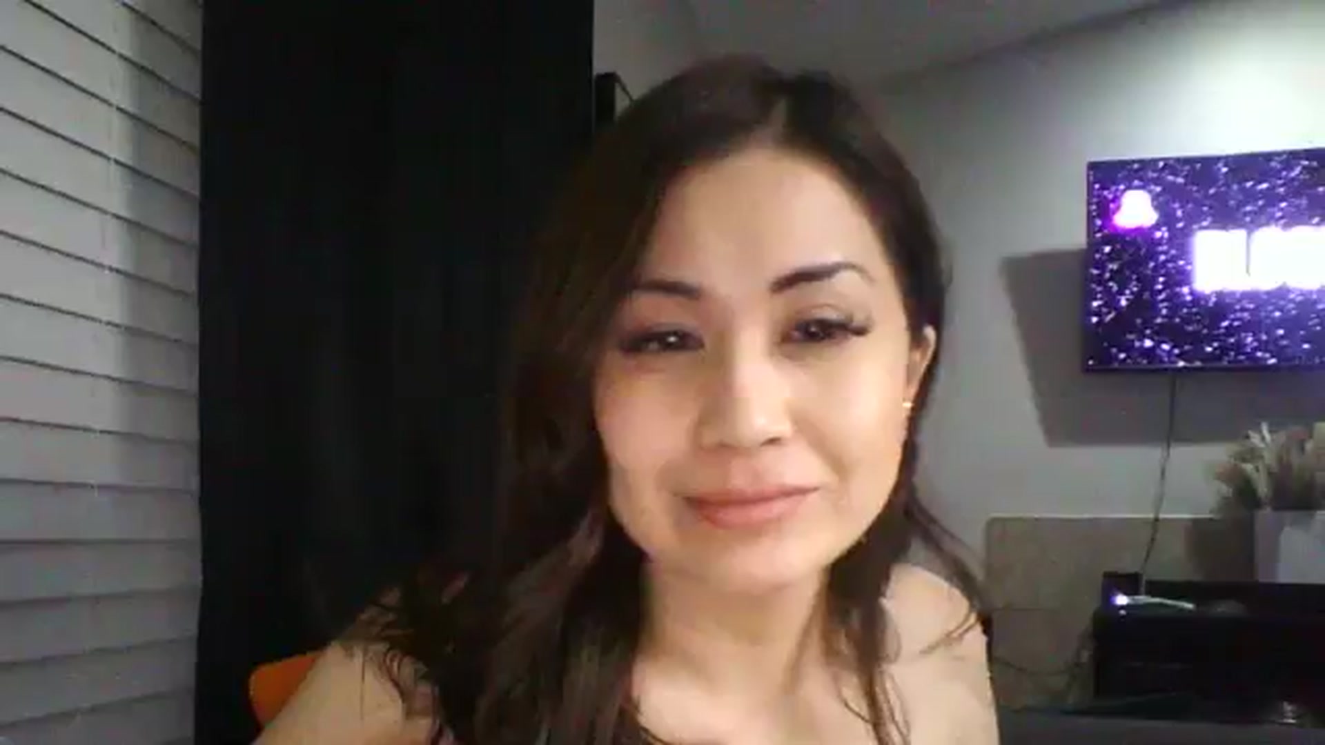 Gallery image thumbnail from lilganjaa's myfreecams stream on, 06/09/2024, 11:57 image 3 of 20