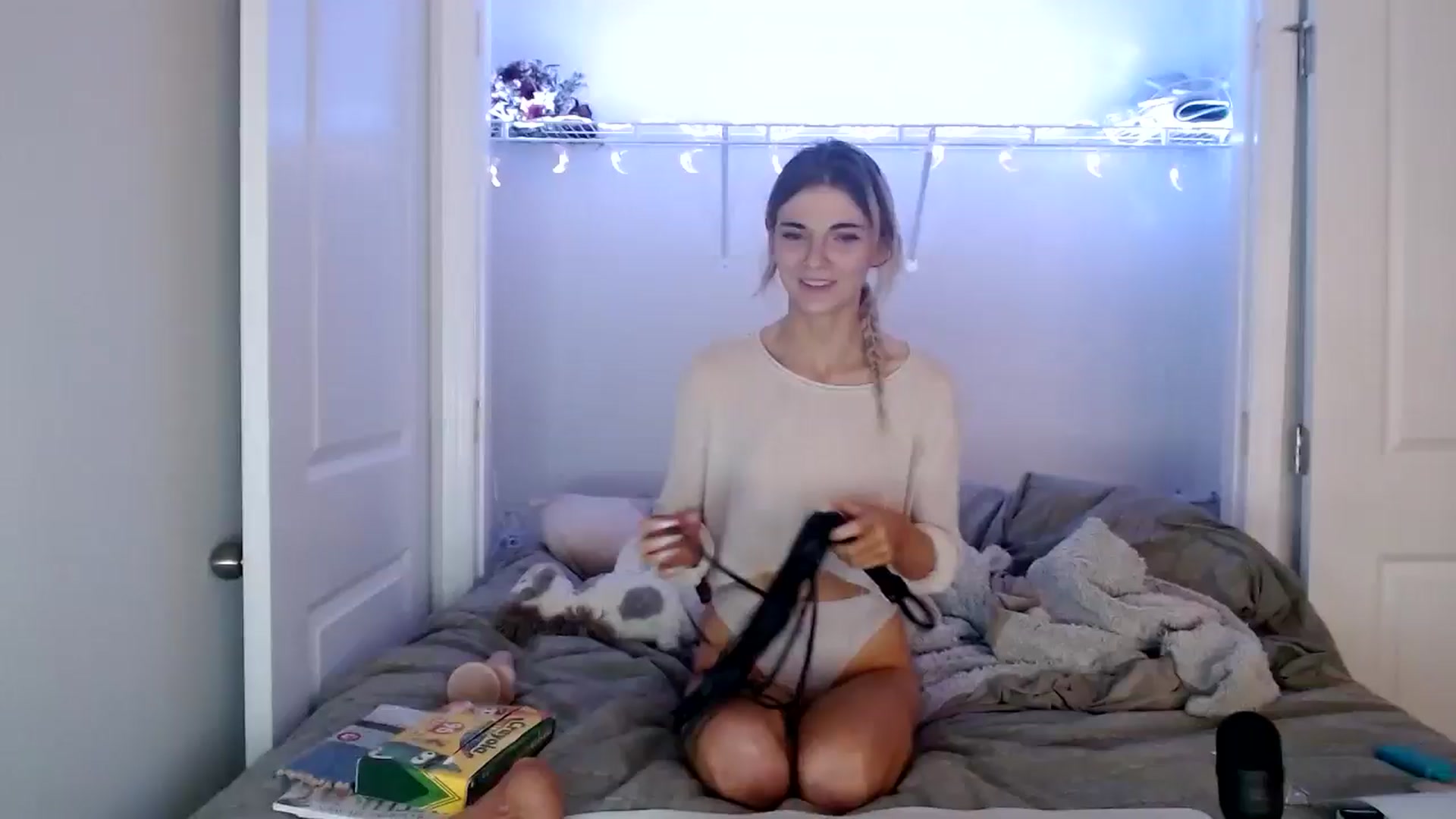 Gallery image thumbnail from lilkayleesi's myfreecams stream on, 05/31/2024, 17:24 image 1 of 20