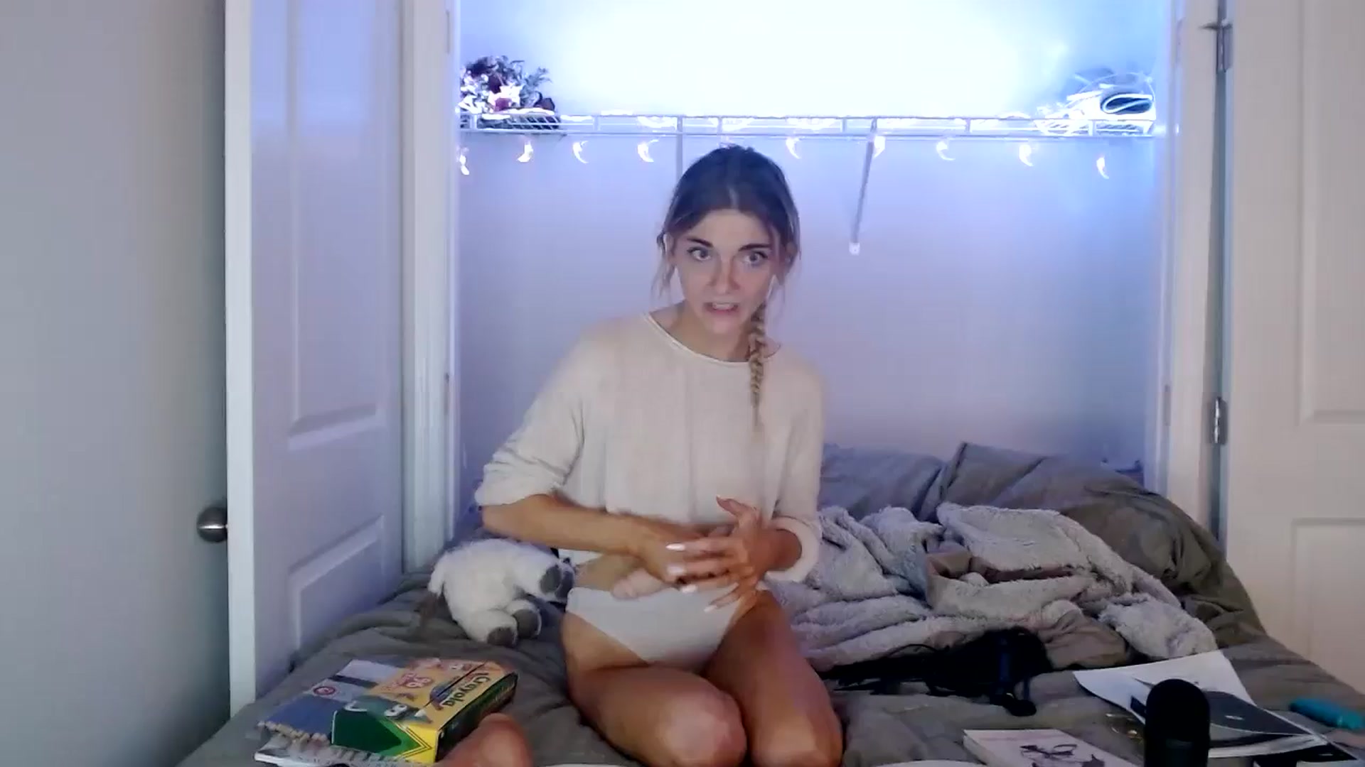 Gallery image thumbnail from lilkayleesi's myfreecams stream on, 05/31/2024, 17:45 image 1 of 20