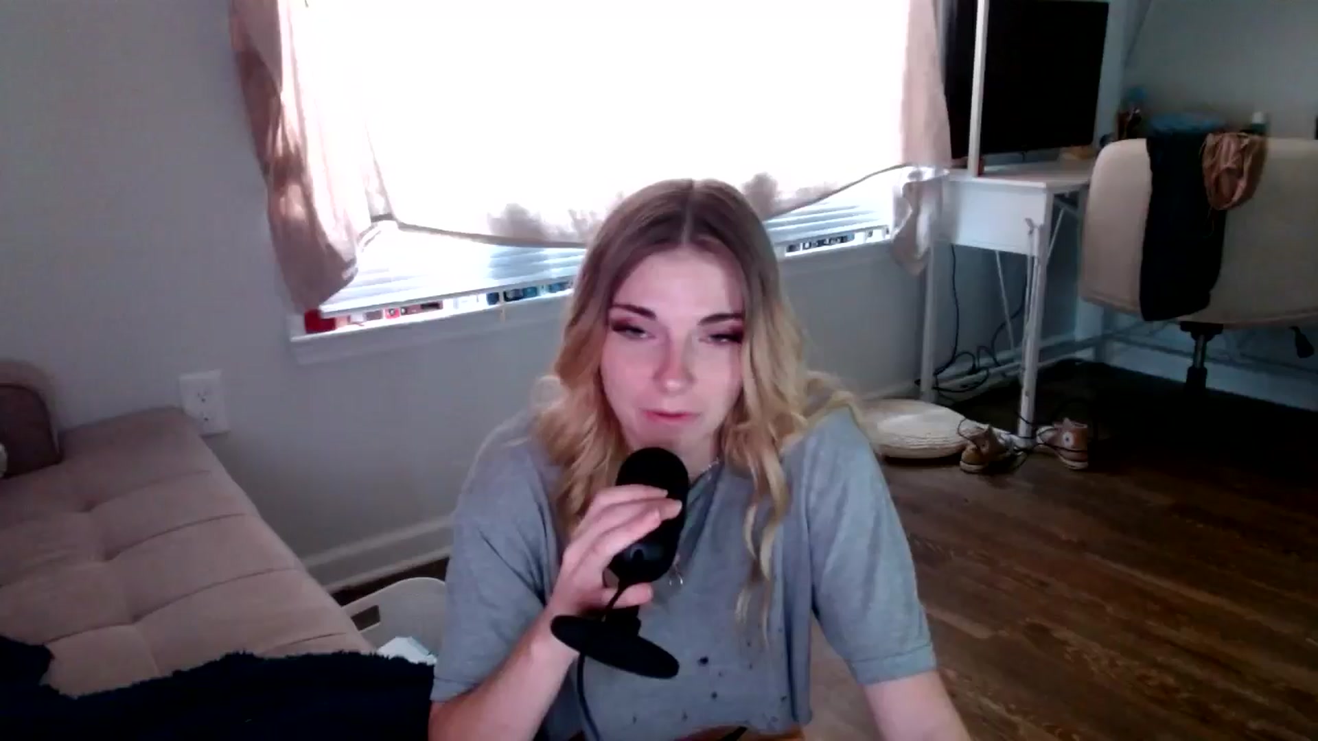 Gallery image thumbnail from lilkayleesi's myfreecams stream on, 07/27/2024, 17:57 image 7 of 20
