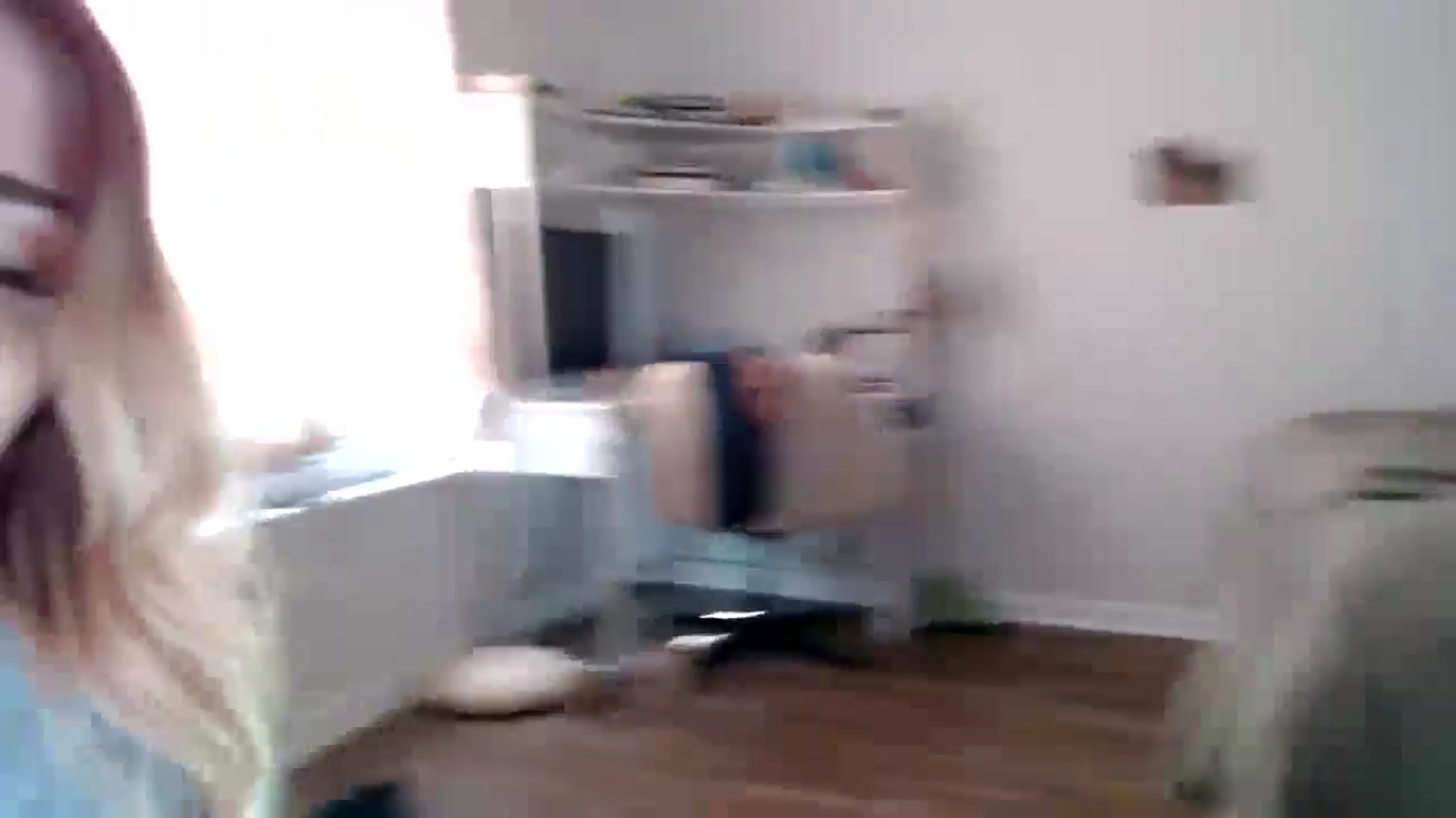 Gallery image thumbnail from lilkayleesi's myfreecams stream on, 07/27/2024, 21:19 image 8 of 20