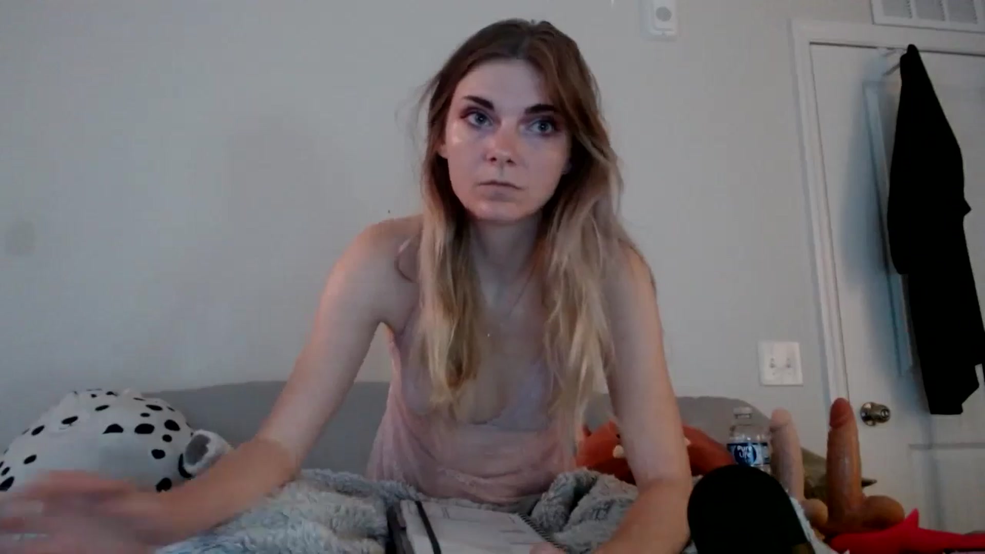 Gallery image thumbnail from lilkayleesi's myfreecams stream on, 09/14/2024, 18:12 image 3 of 20