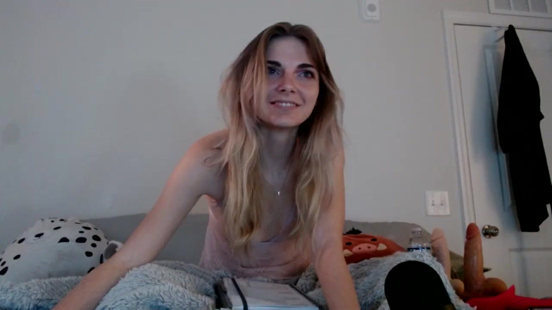 Gallery image thumbnail from lilkayleesi's myfreecams stream on, 09/14/2024, 18:12 image 2 of 20