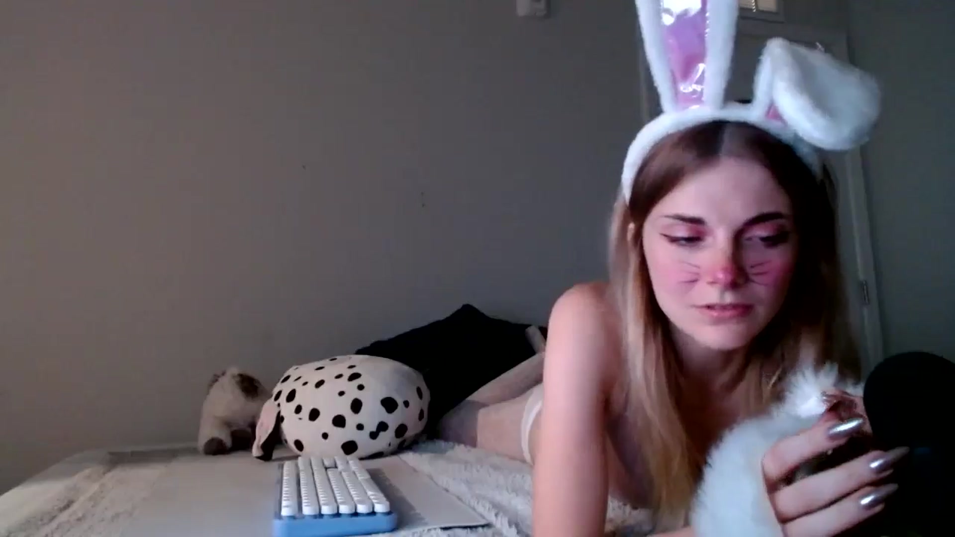 Gallery image thumbnail from lilkayleesi's myfreecams stream on, 09/18/2024, 18:18 image 3 of 20