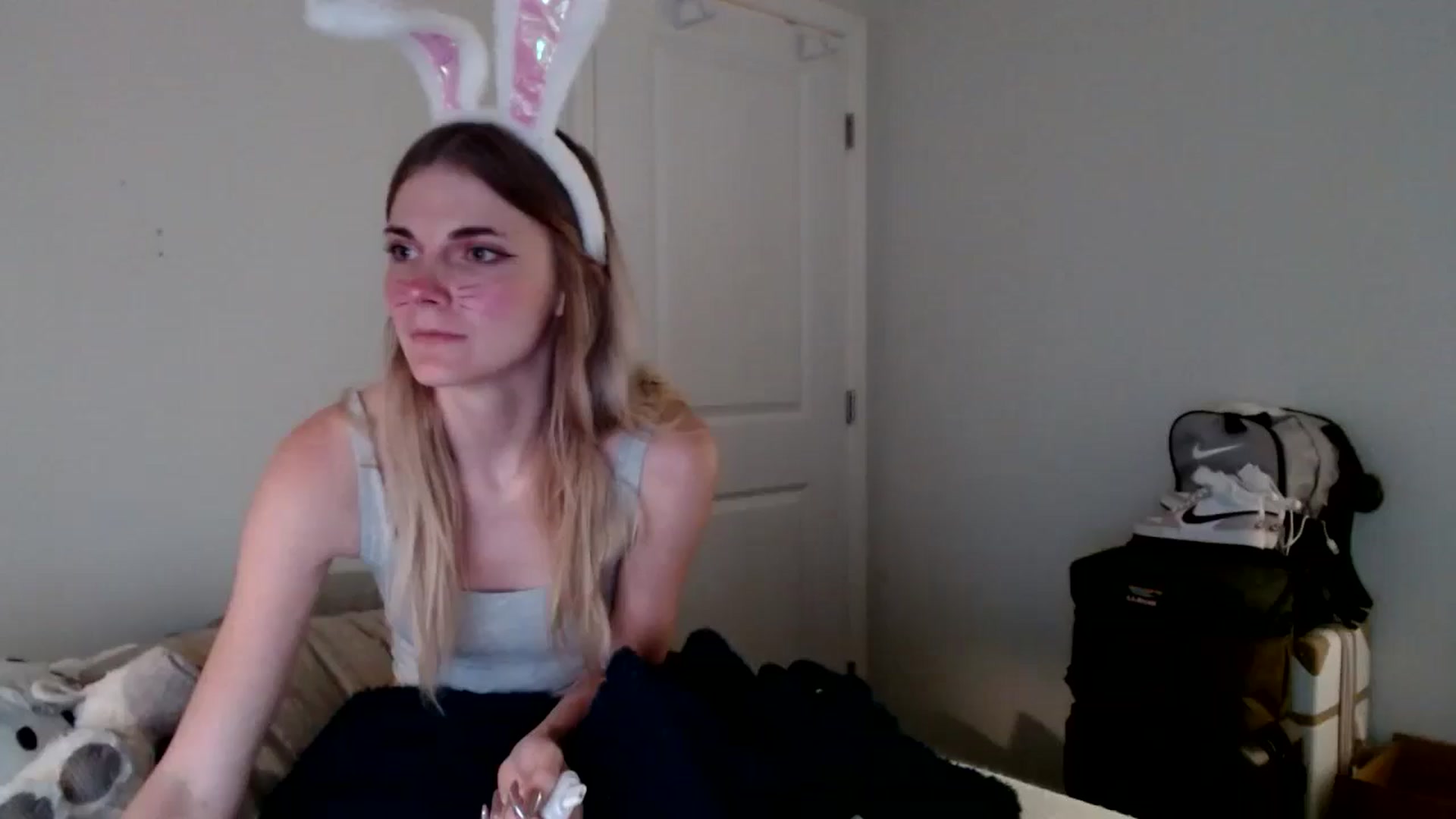 Gallery image thumbnail from lilkayleesi's myfreecams stream on, 09/18/2024, 20:09 image 1 of 20