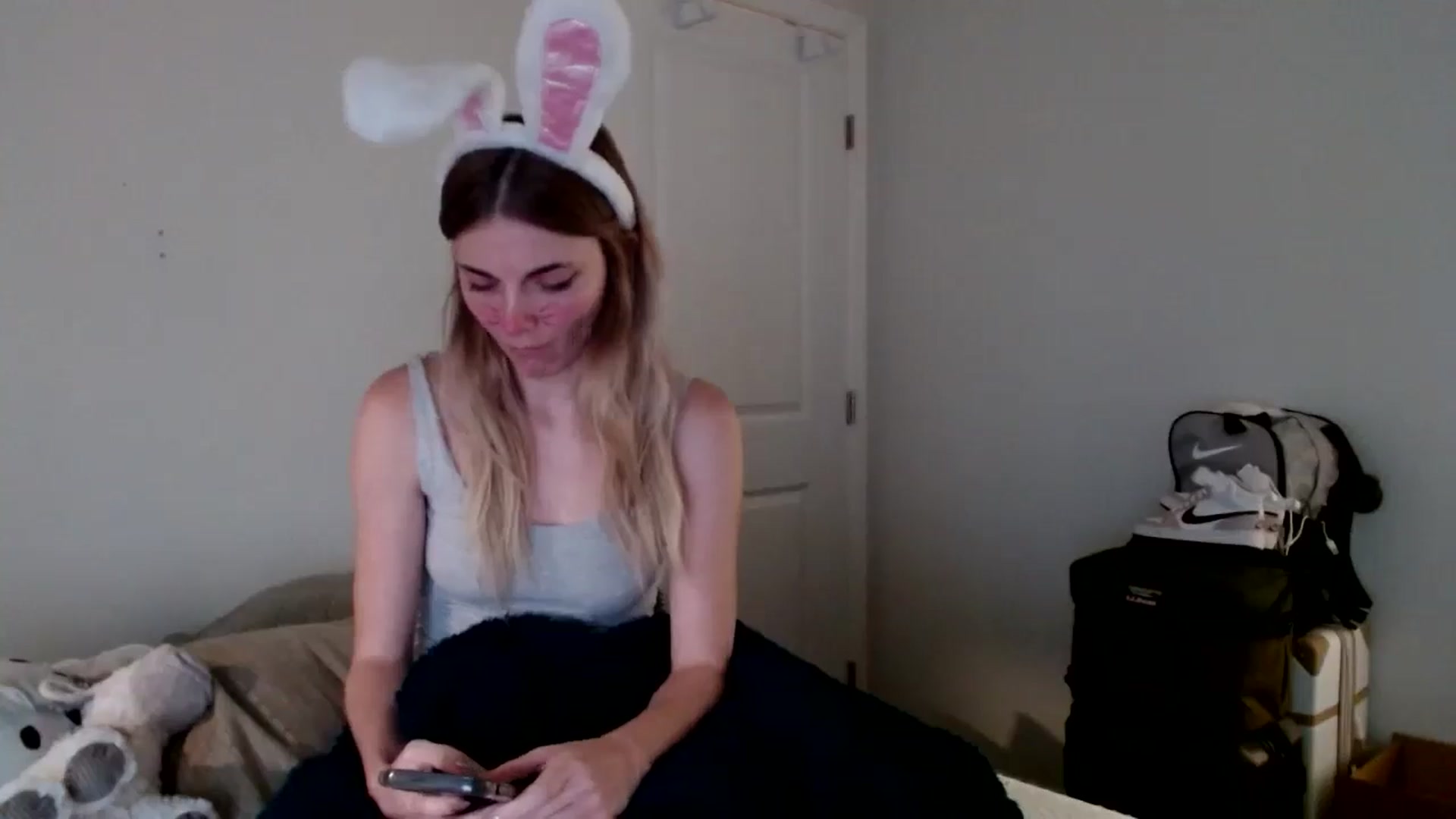Gallery image thumbnail from lilkayleesi's myfreecams stream on, 09/18/2024, 20:09 image 3 of 20
