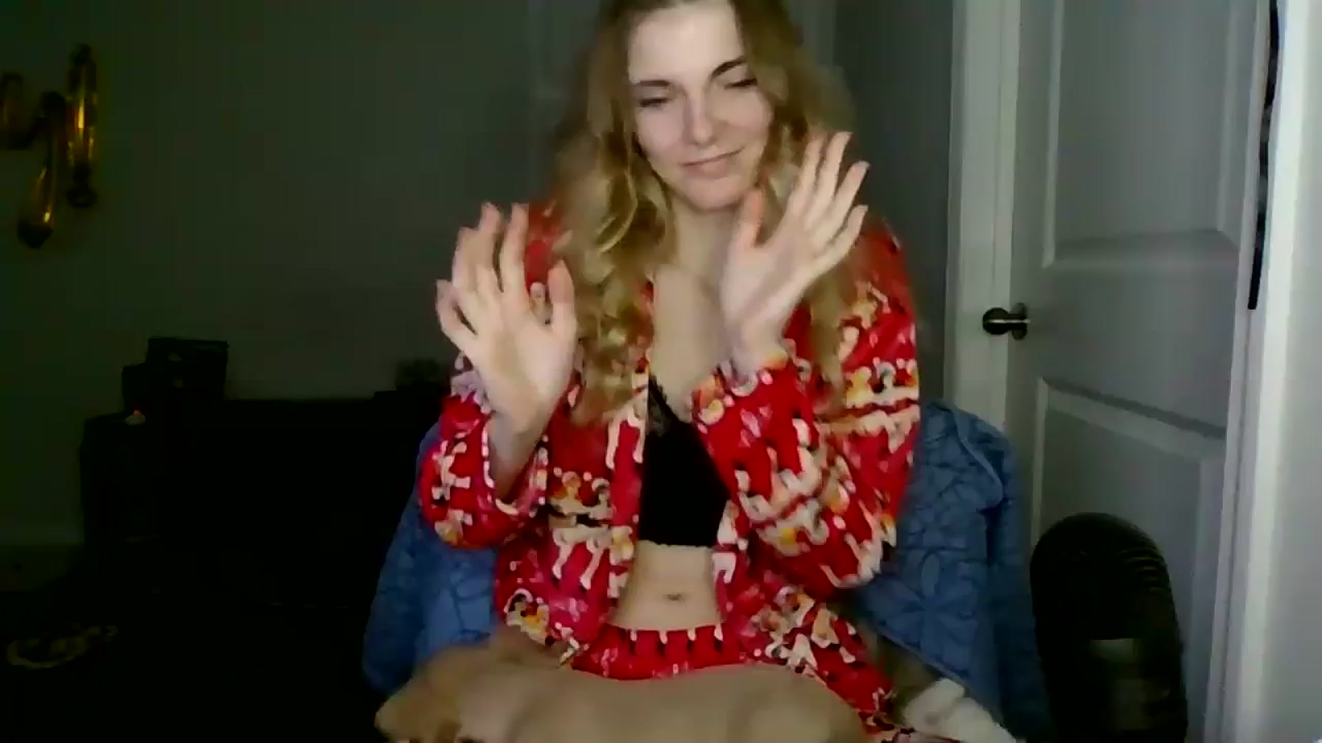 Gallery image thumbnail from lilkayleesi's myfreecams stream on, 12/28/2024, 15:44 image 1 of 20