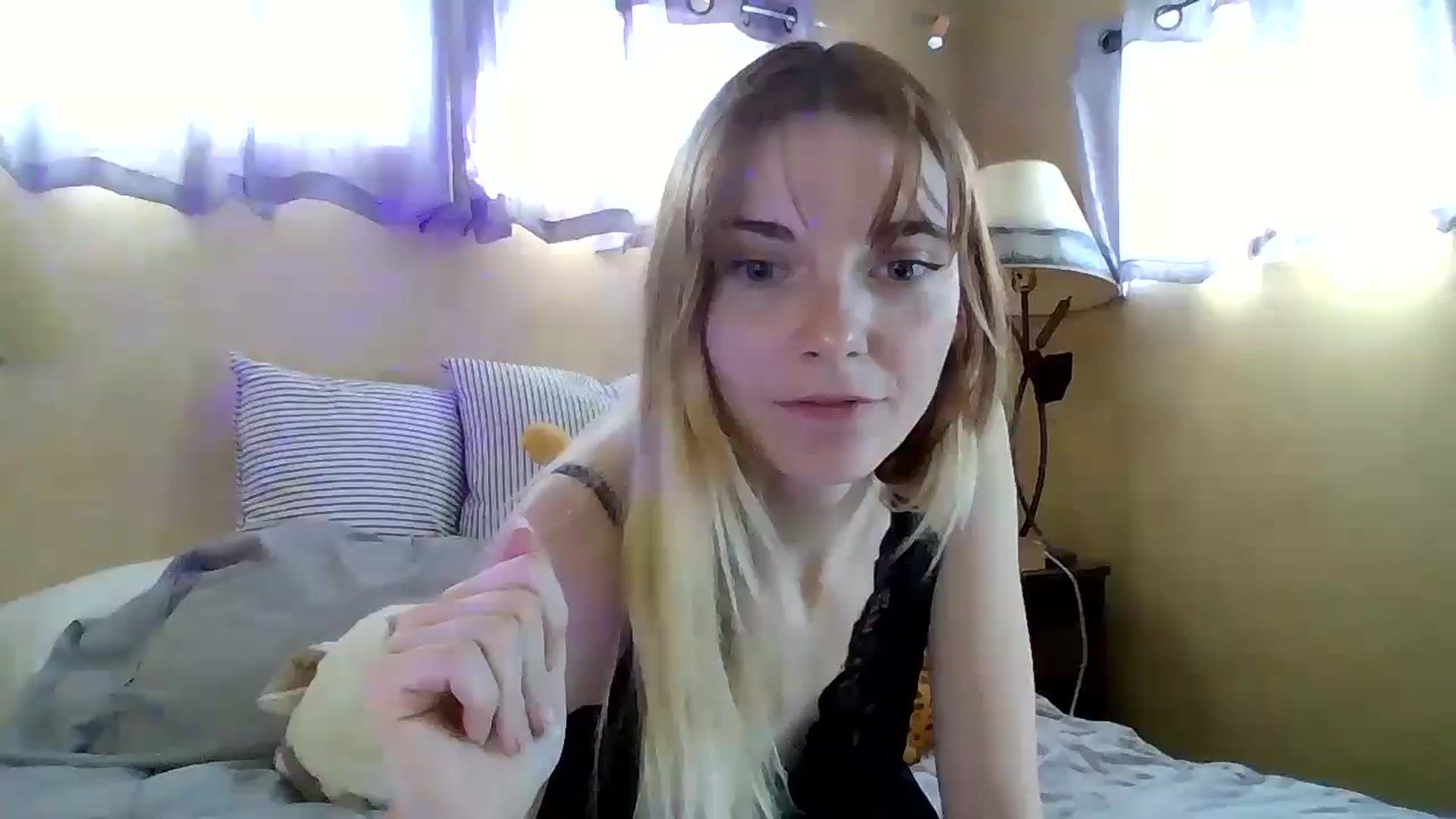 Gallery image thumbnail from lilkayleesi's myfreecams stream on, 02/21/2025, 17:15 image 4 of 20