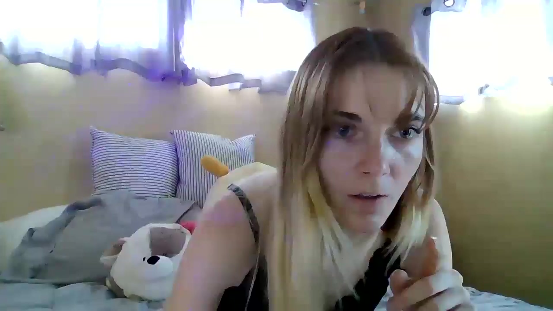 Gallery image thumbnail from lilkayleesi's myfreecams stream on, 02/21/2025, 17:15 image 6 of 20