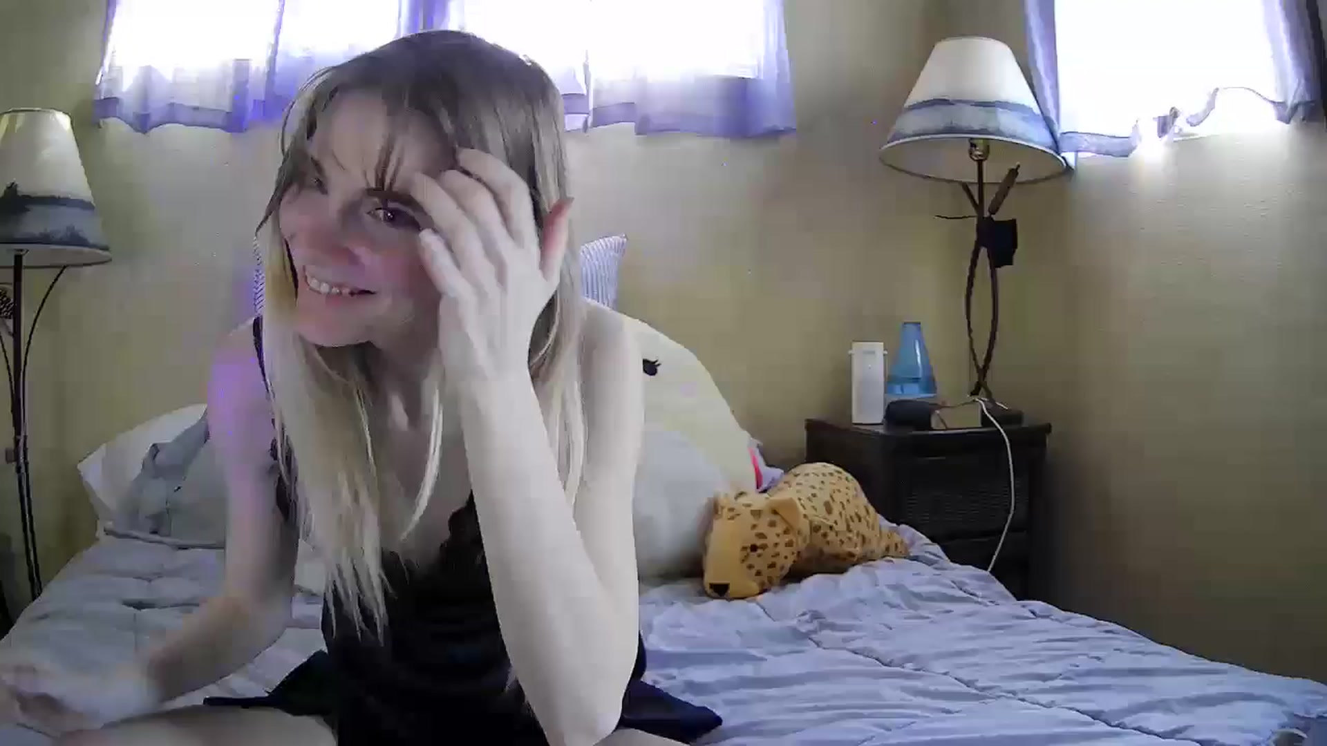 Gallery image thumbnail from lilkayleesi's myfreecams stream on, 02/21/2025, 17:15 image 18 of 20
