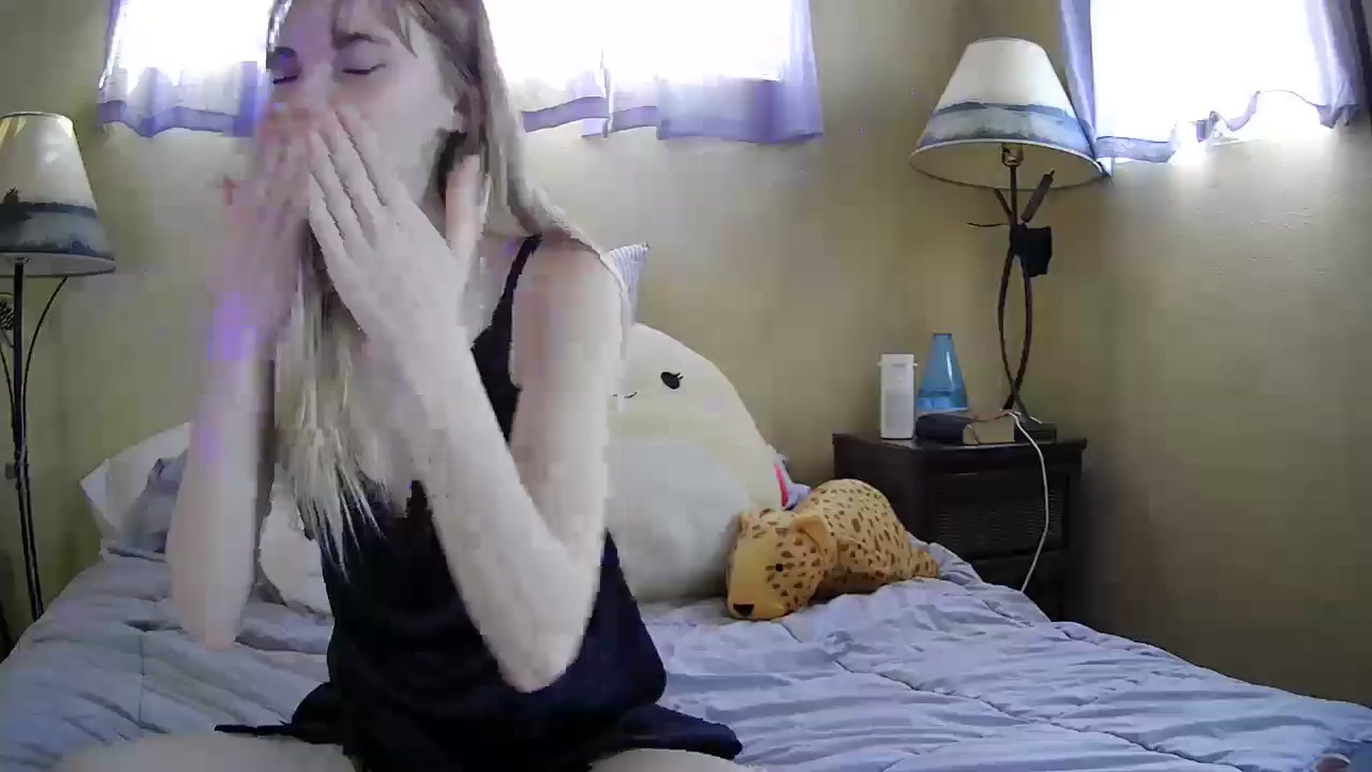 Gallery image thumbnail from lilkayleesi's myfreecams stream on, 02/21/2025, 17:15 image 20 of 20