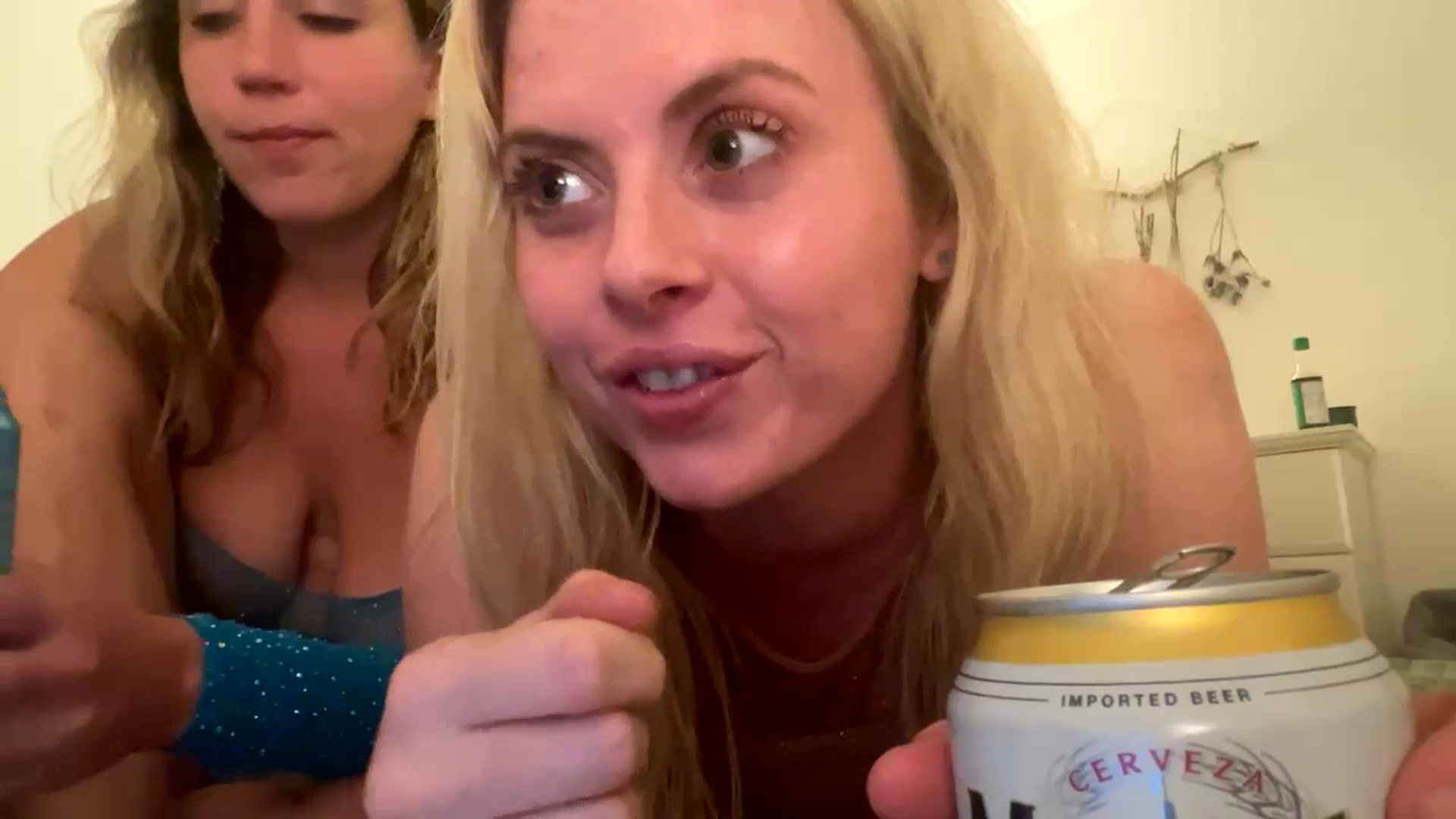 Gallery image thumbnail from lilladylana's myfreecams stream on, 07/02/2023, 10:59 image 14 of 20
