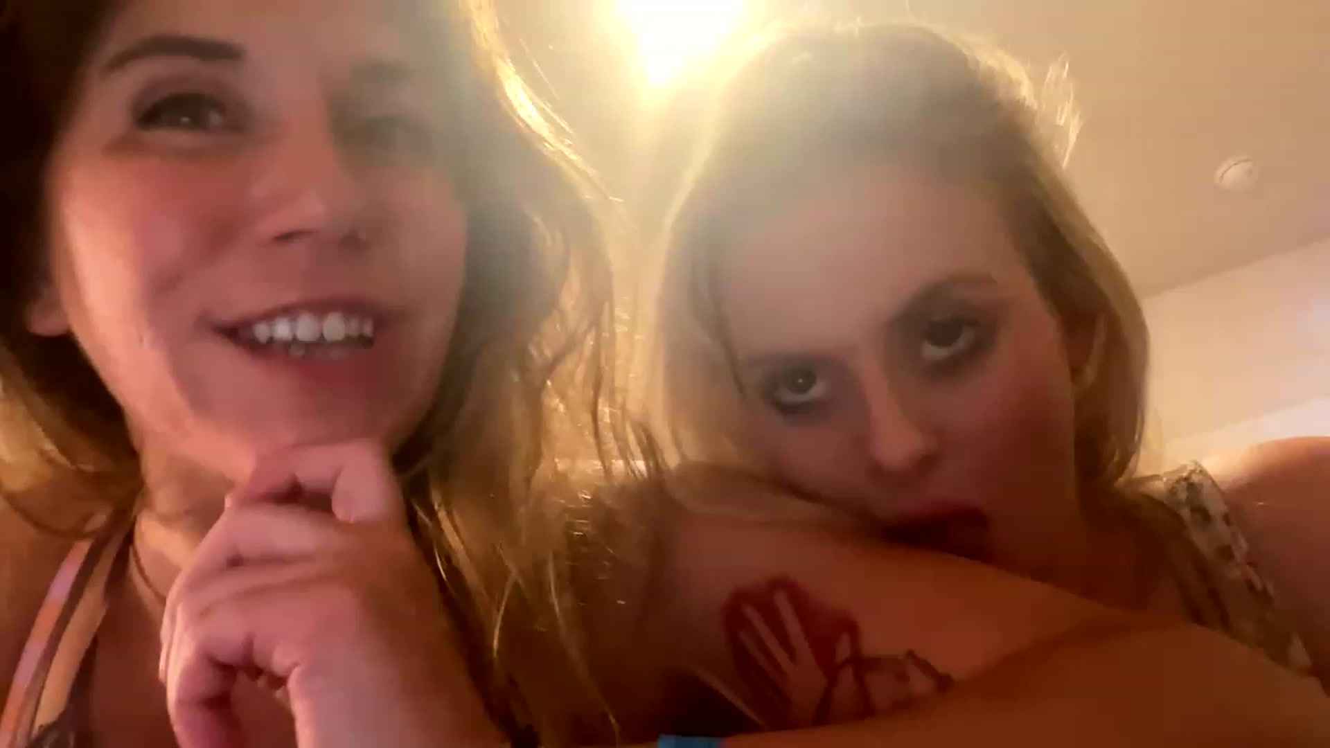 Gallery image thumbnail from lilladylana's myfreecams stream on, 07/03/2023, 09:49 image 1 of 20