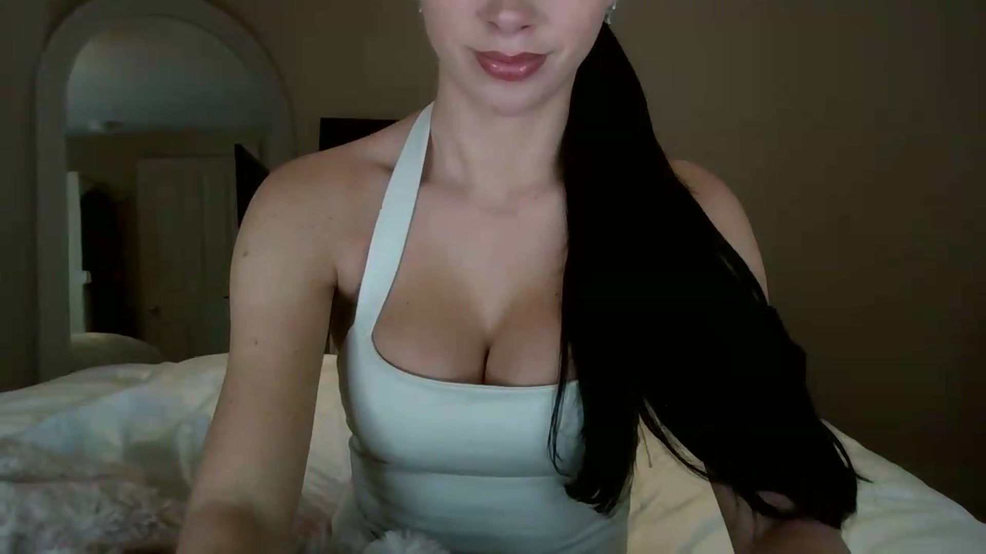 Gallery image thumbnail from lillybrownn's myfreecams stream on, 08/26/2026, 10:48 image 15 of 20