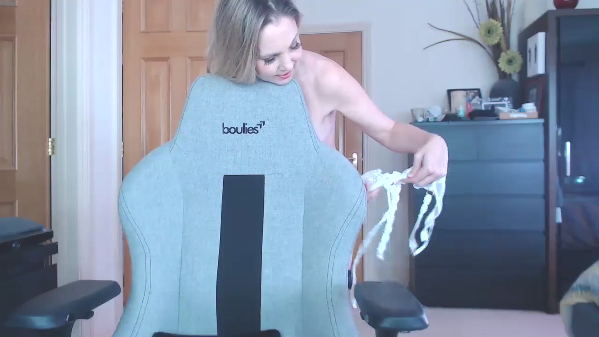 Gallery image thumbnail from lillylingerie's myfreecams stream on, 07/17/2024, 16:33 image 18 of 20