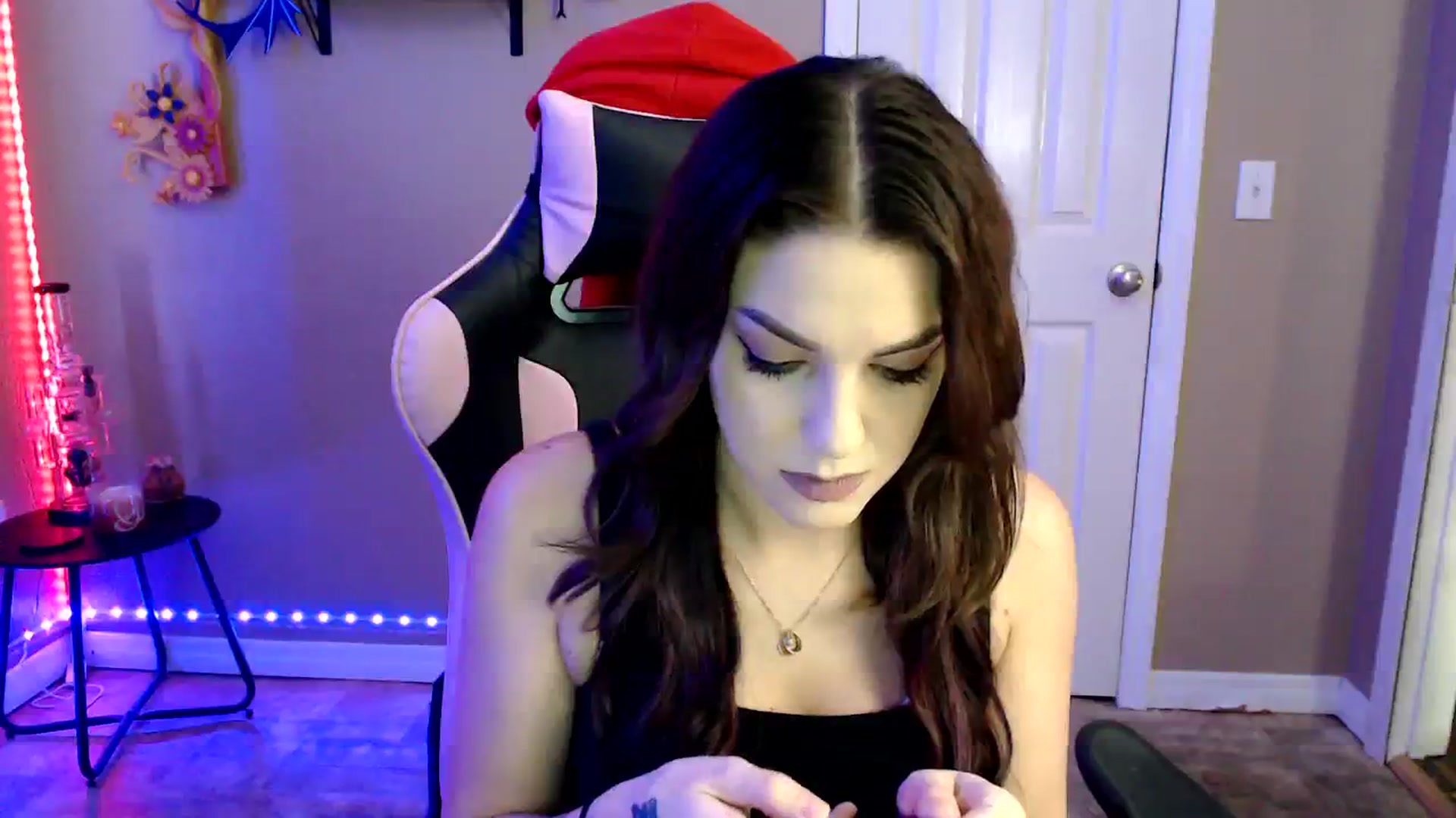 Gallery image thumbnail from lilmissrileyx's myfreecams stream on, 08/07/2023, 13:23 image 18 of 20