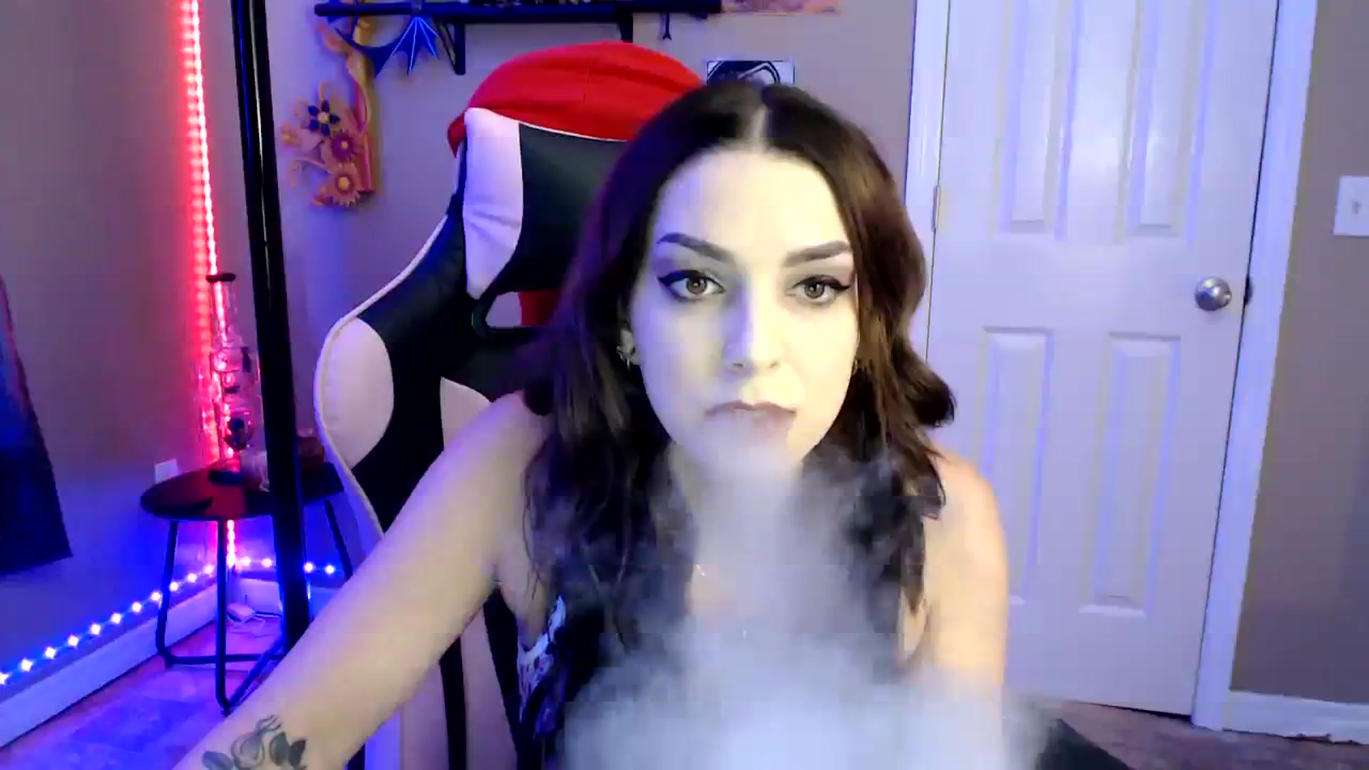 Gallery image thumbnail from lilmissrileyx's myfreecams stream on, 08/10/2023, 13:07 image 18 of 20