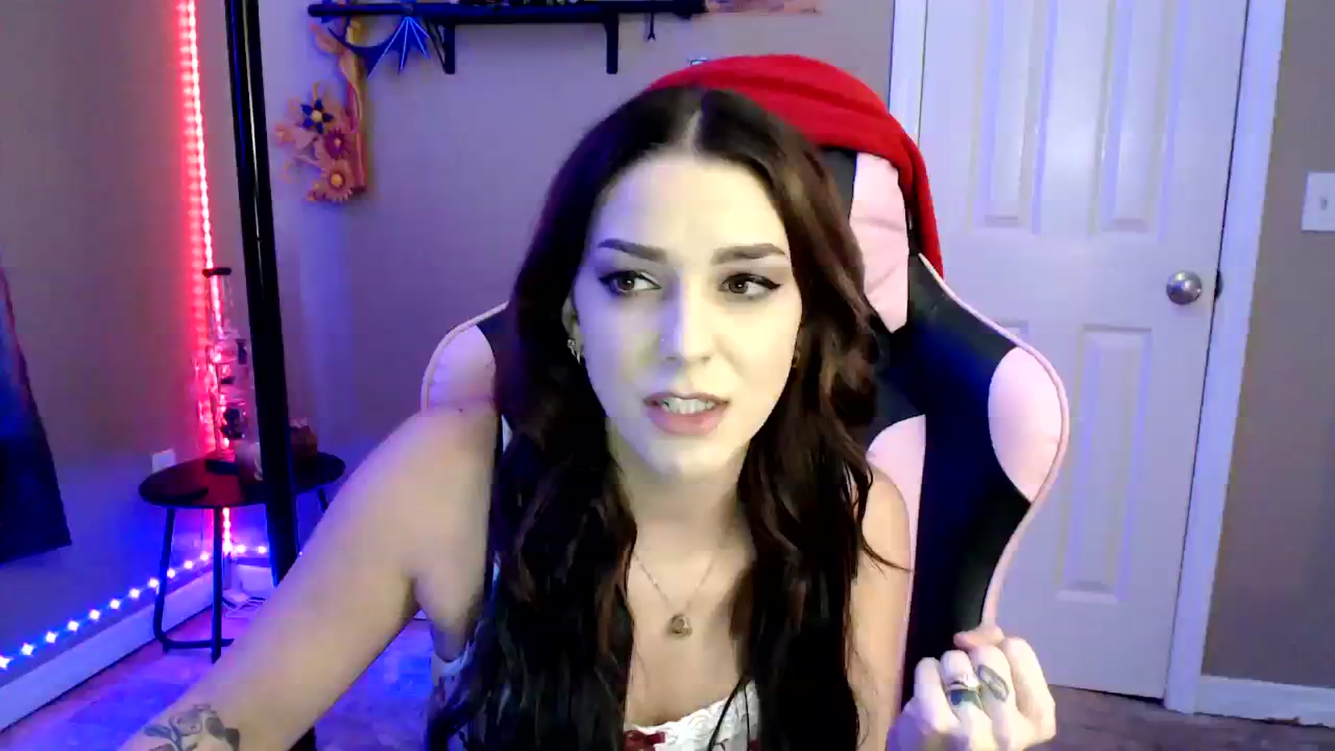 Gallery image thumbnail from lilmissrileyx's myfreecams stream on, 08/10/2023, 15:28 image 1 of 20